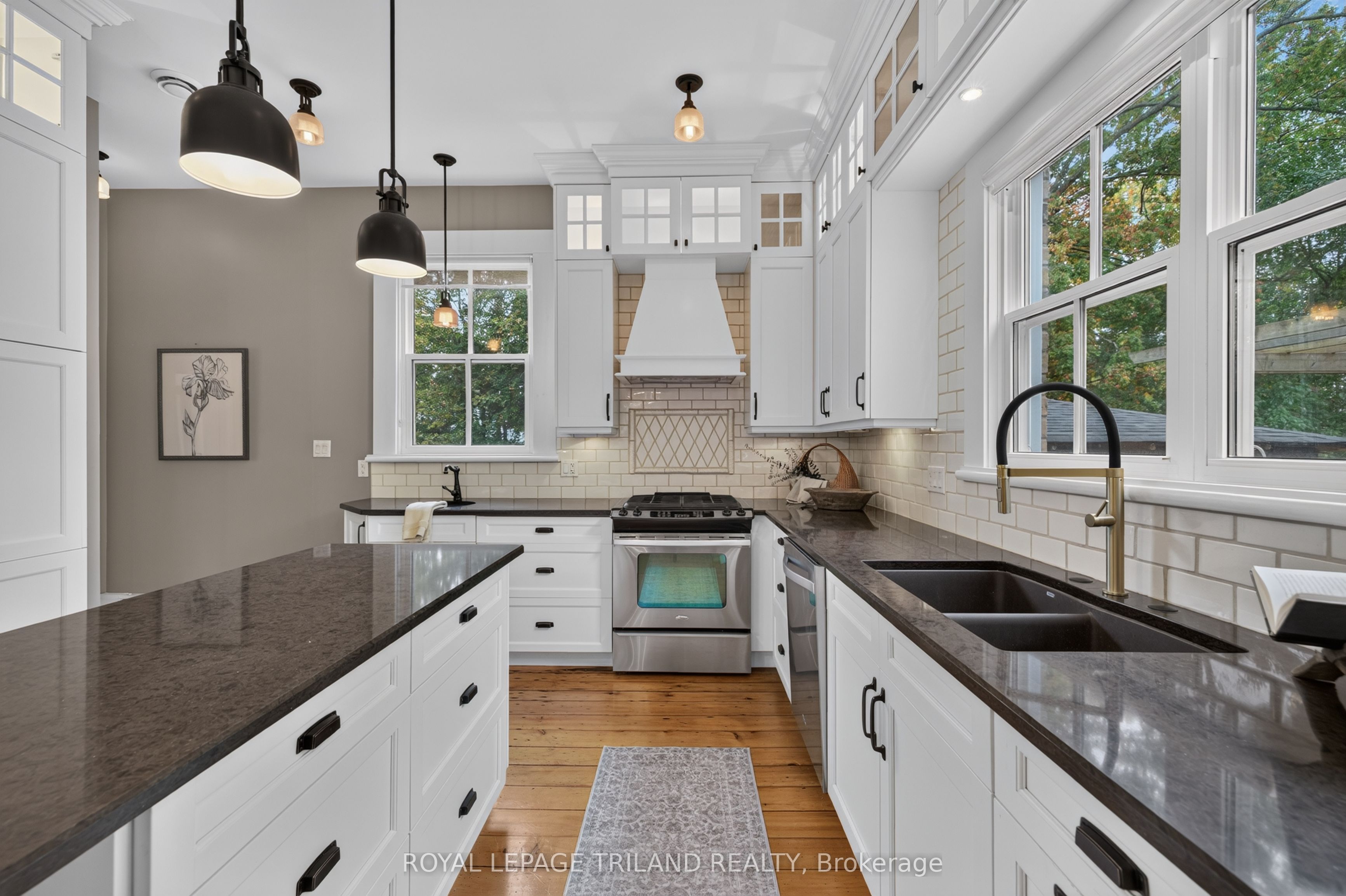 64 South Street W Property Photo 16