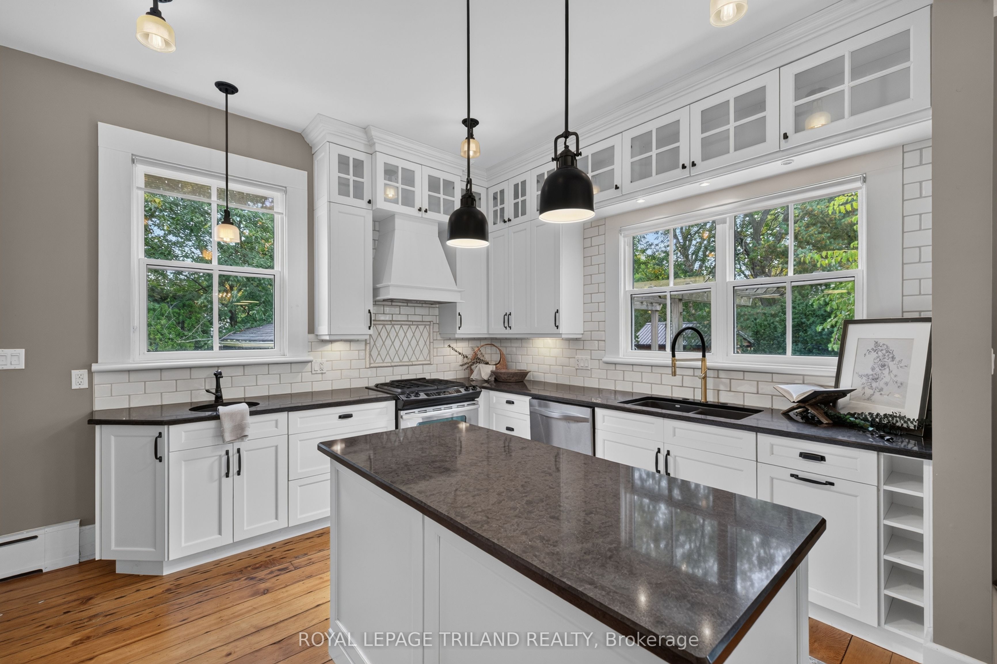 64 South Street W Property Photo 18