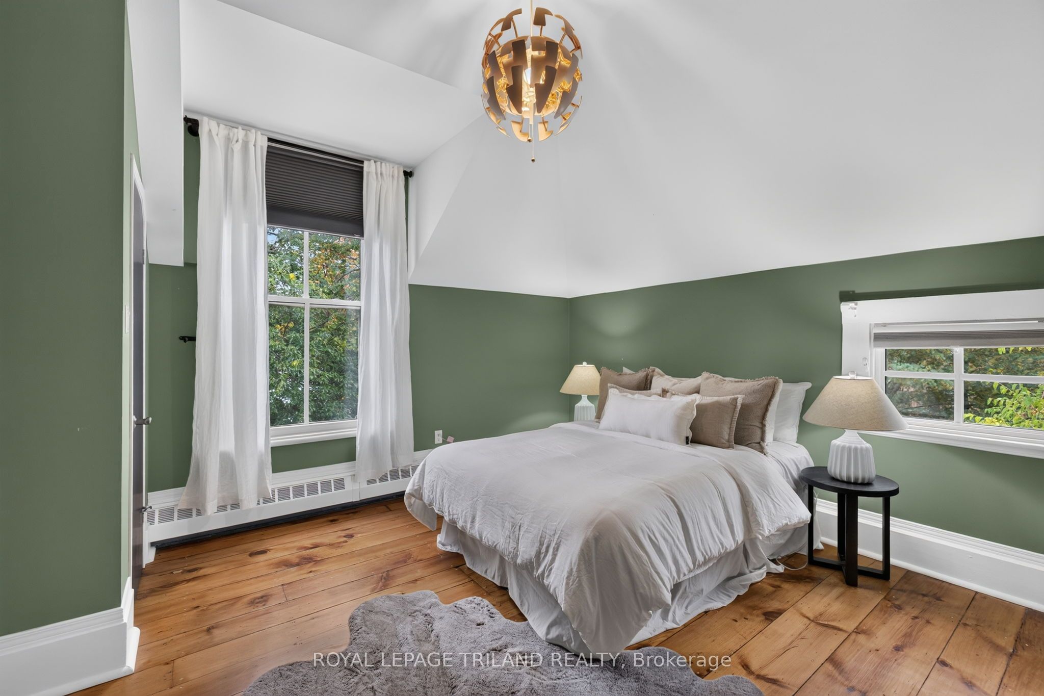 64 South Street W Property Photo 26