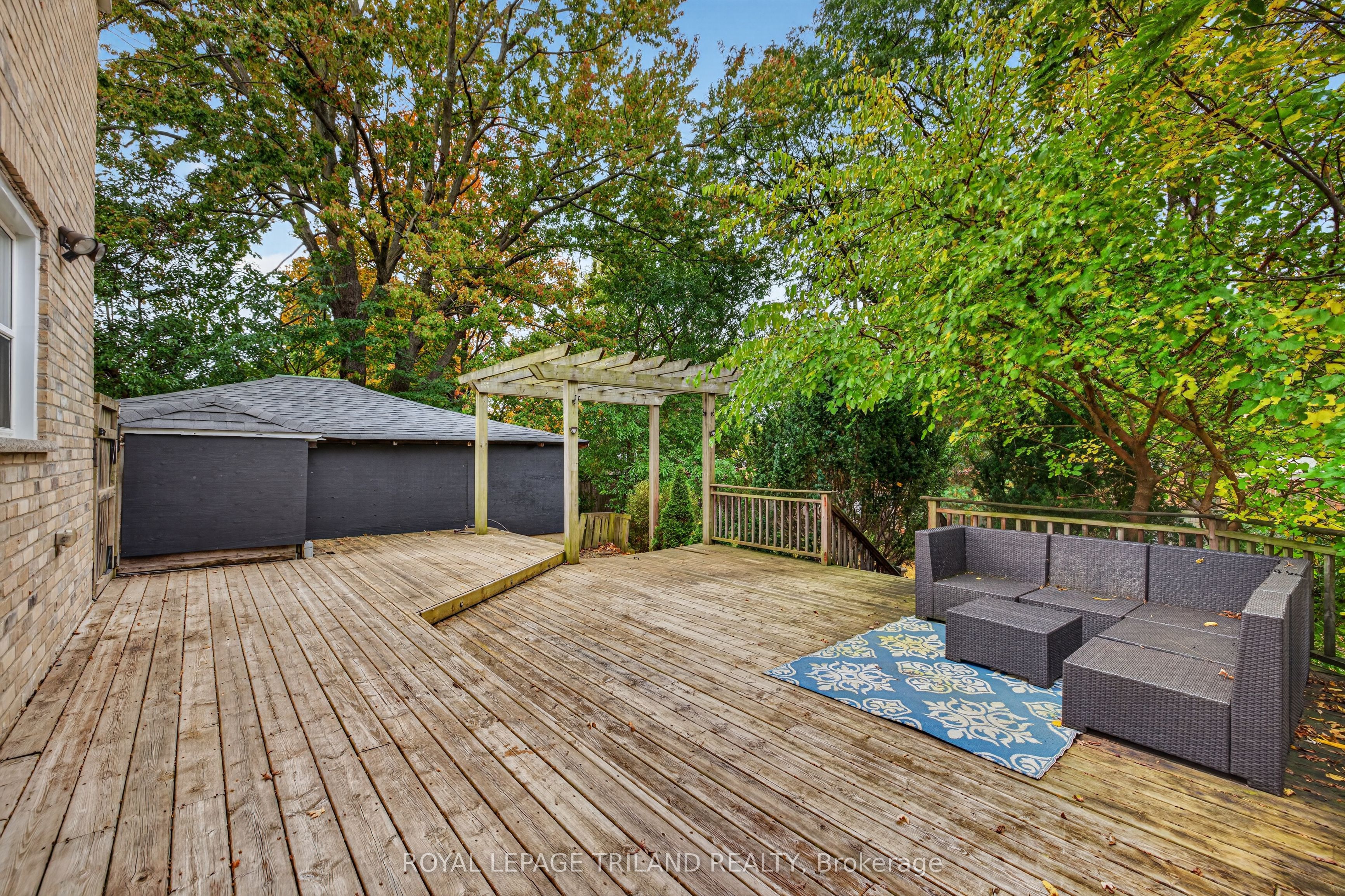 64 South Street W Property Photo 34