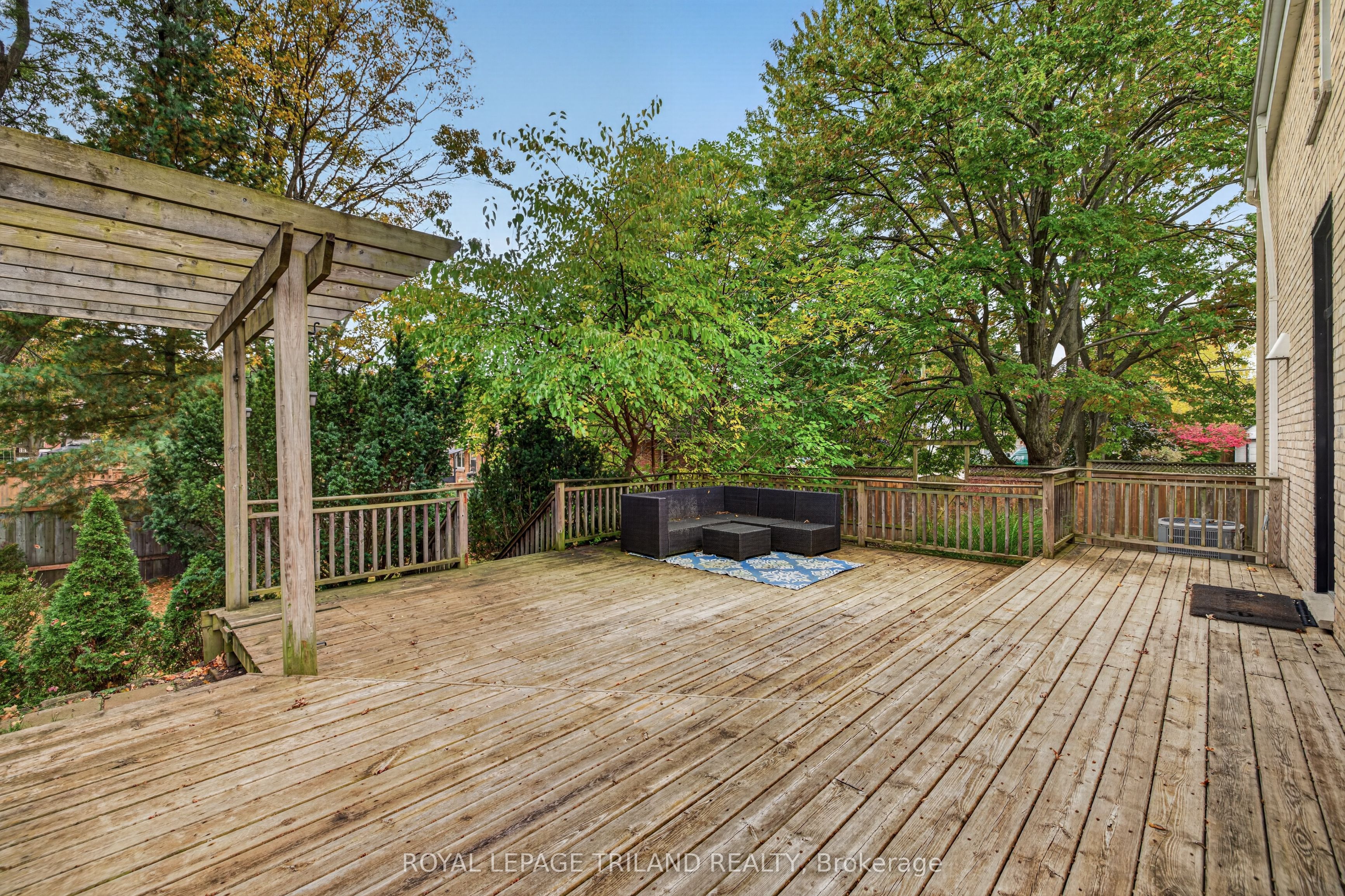 64 South Street W Property Photo 35