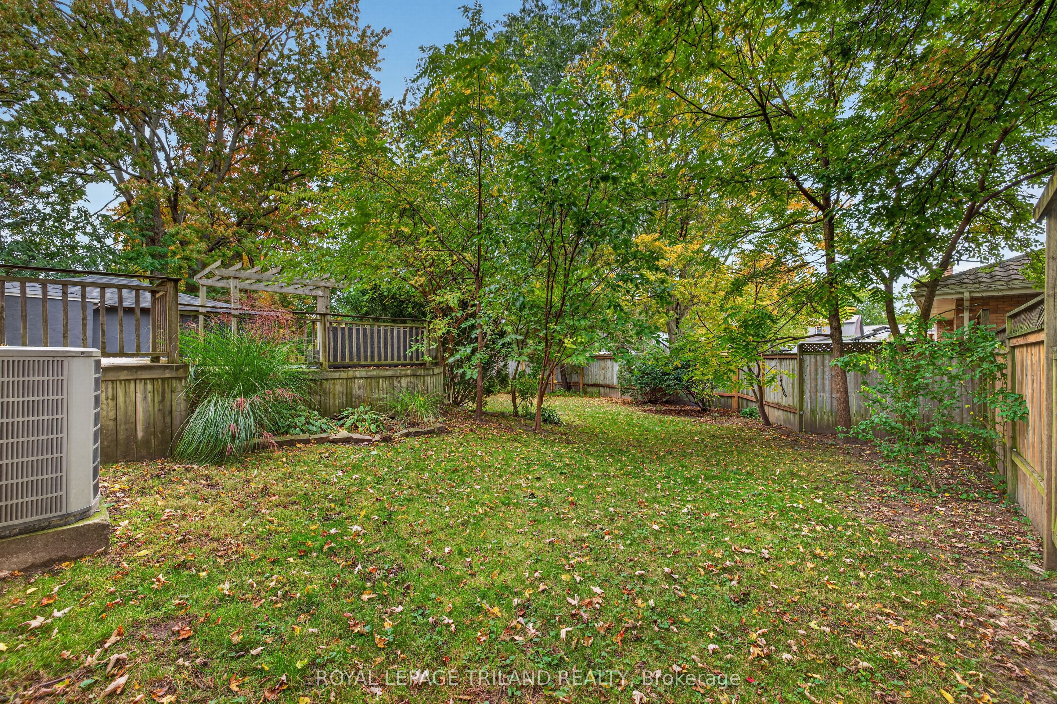 64 South Street W Property Photo 41
