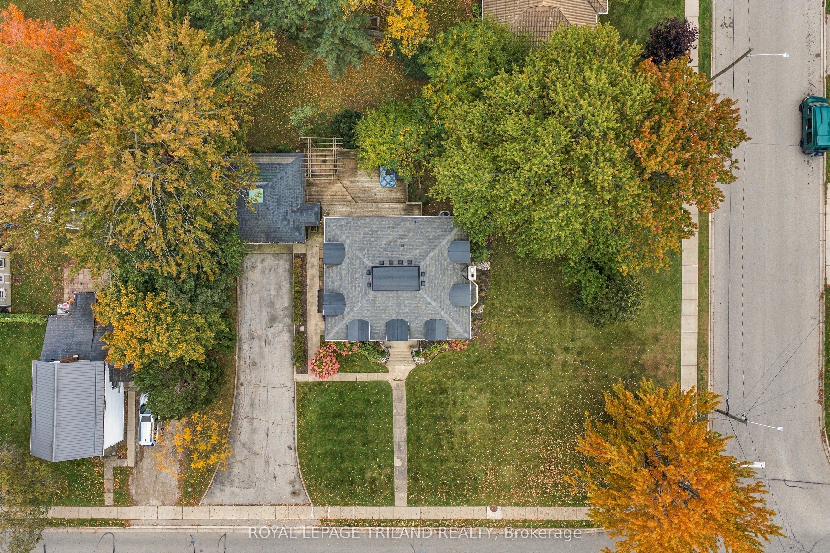 64 South Street W Property Photo 44