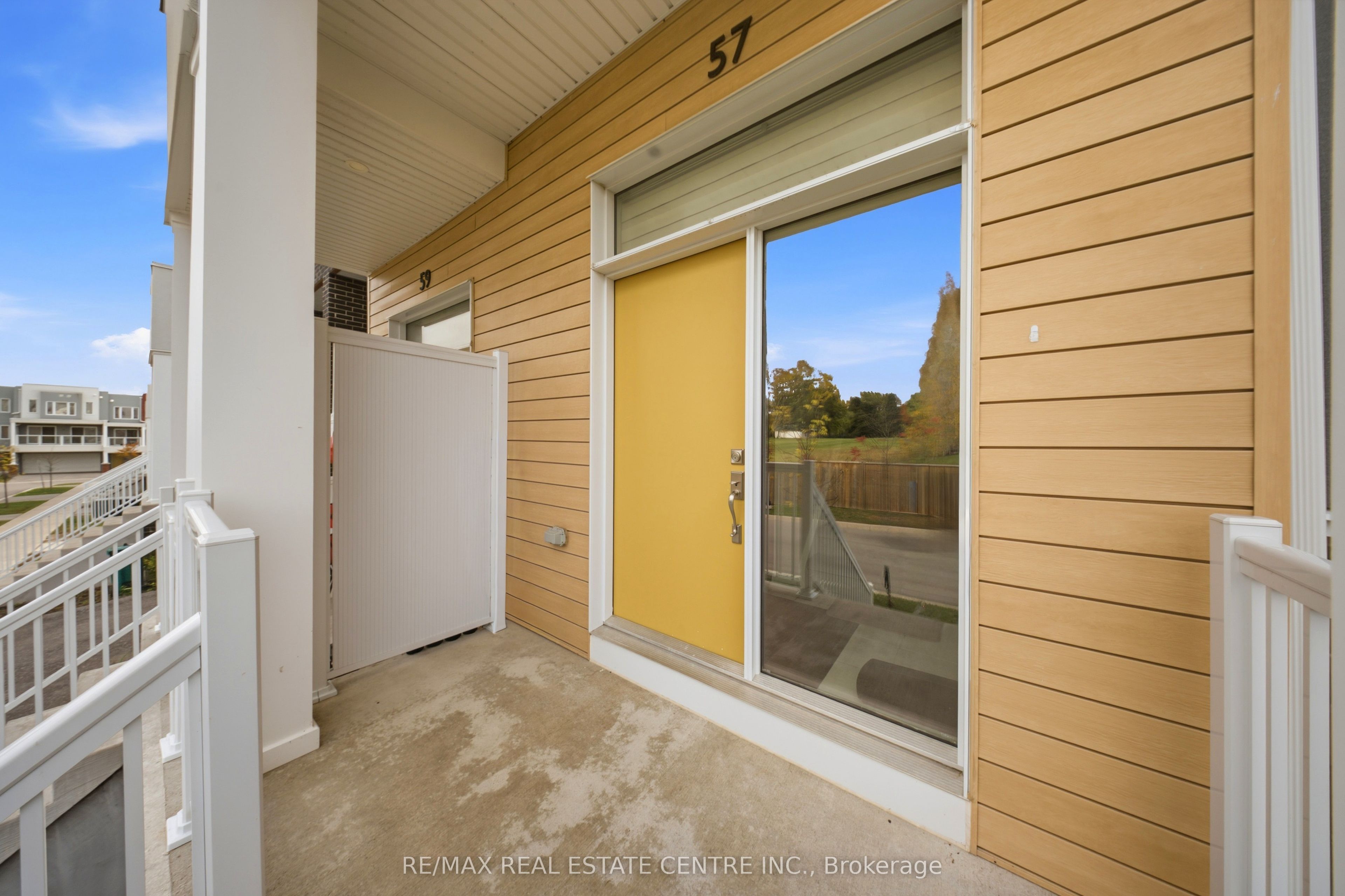 57 Progress Crescent Property Photo 3