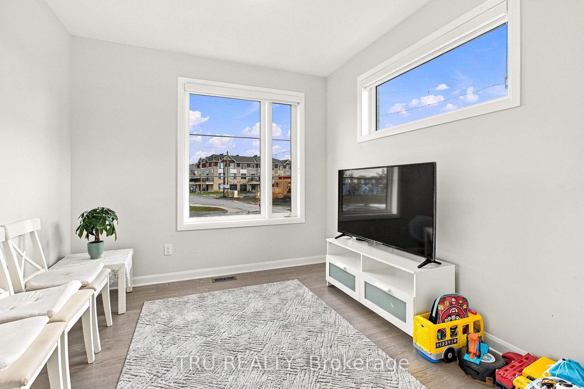 624 Galarneau Way Property Photo 7