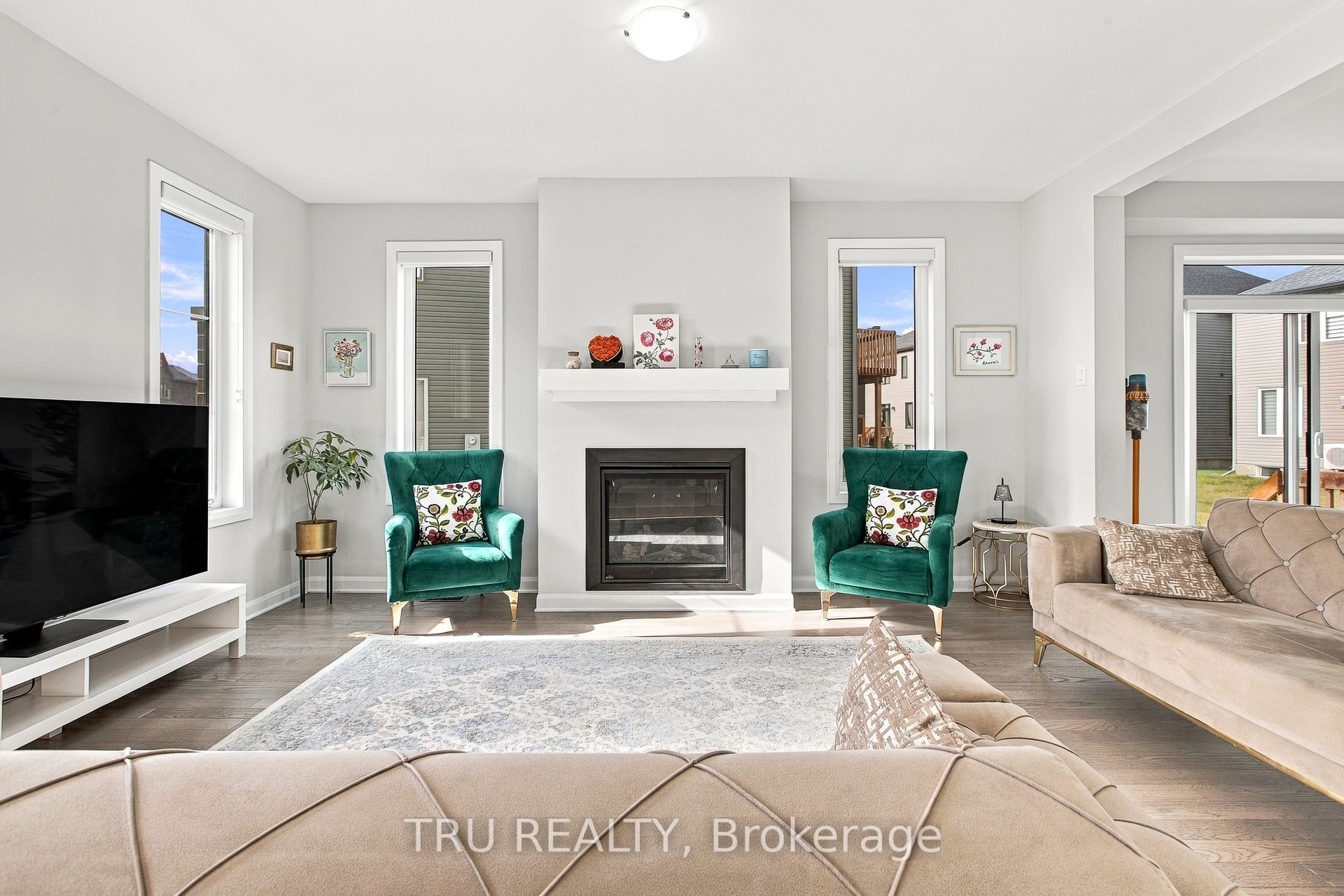 624 Galarneau Way Property Photo 9