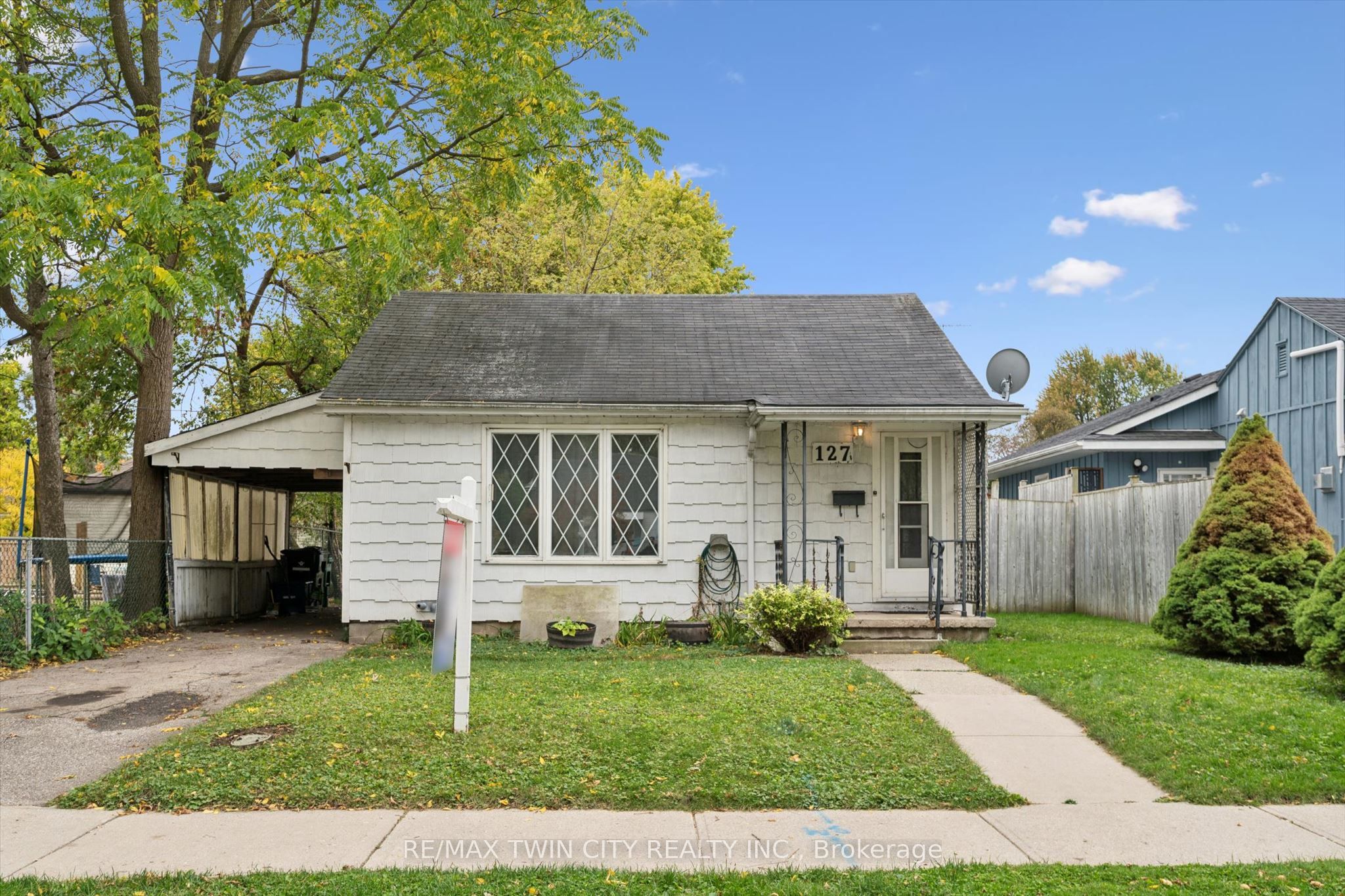 127 Spadina Road E Property Photo 18