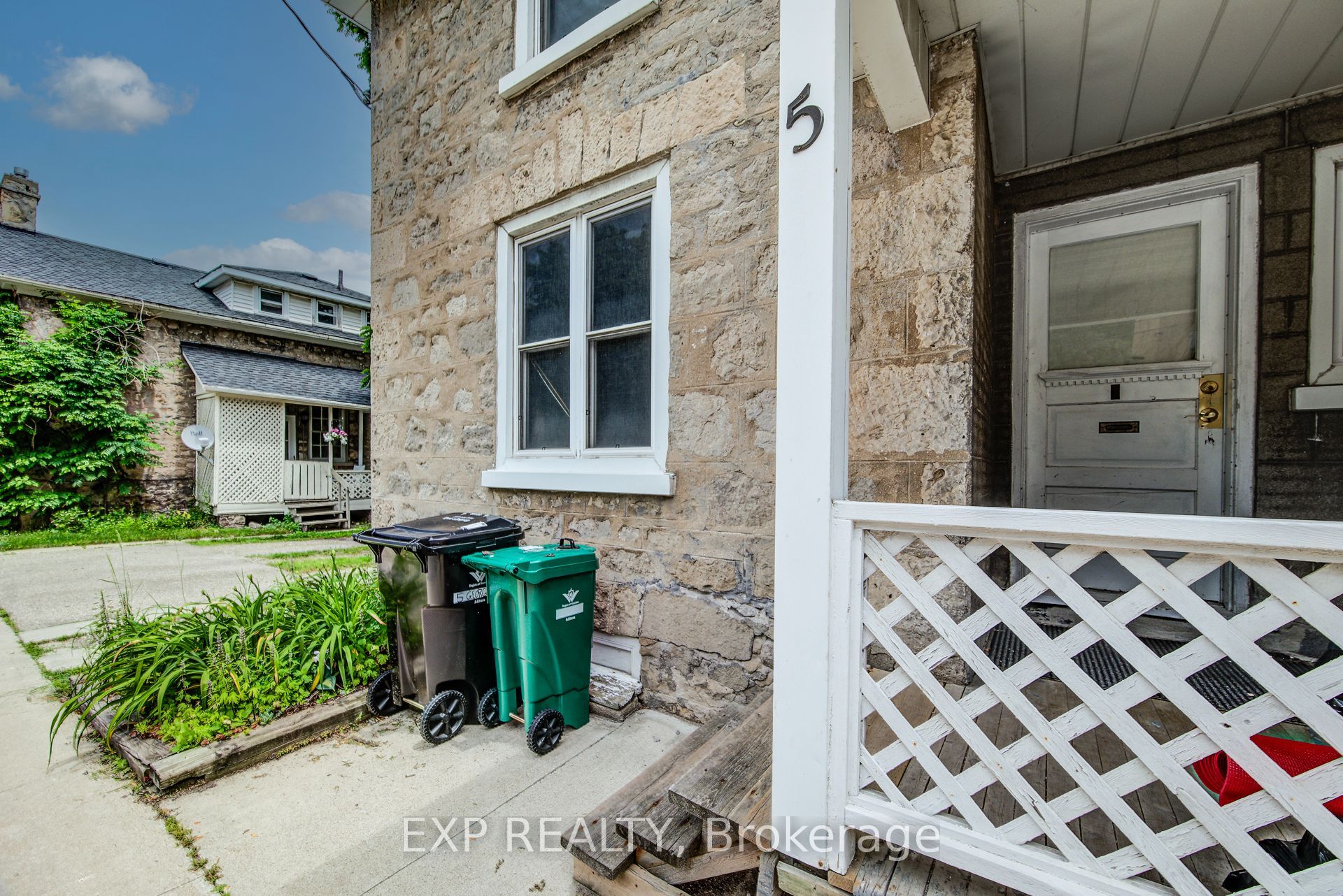 5 George Street S Property Photo 5