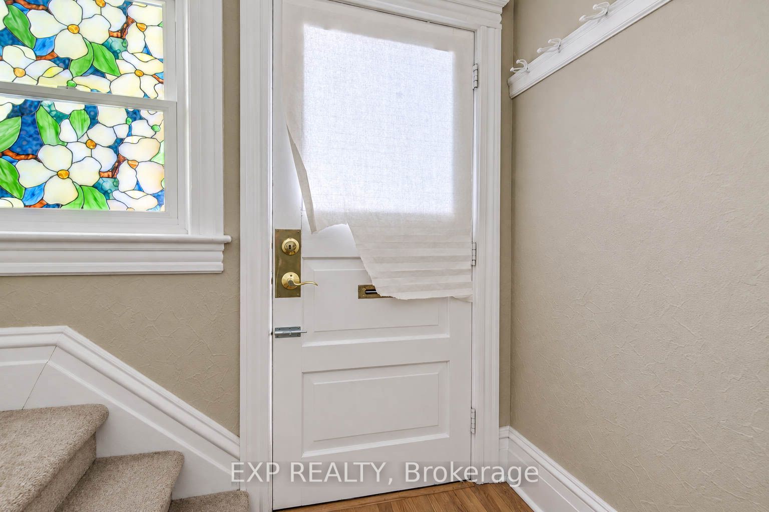 5 George Street S Property Photo 8