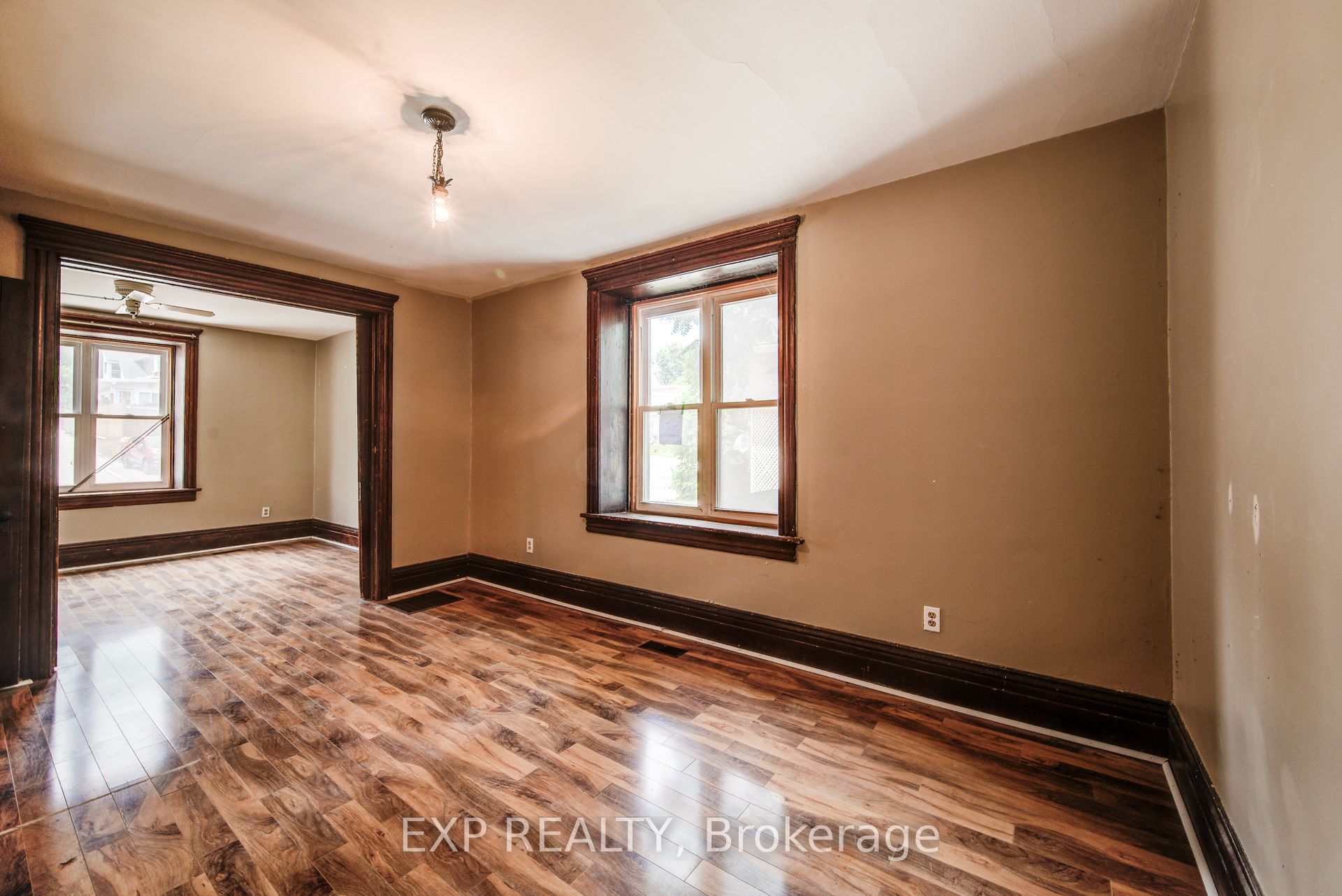 5 George Street S Property Photo 21