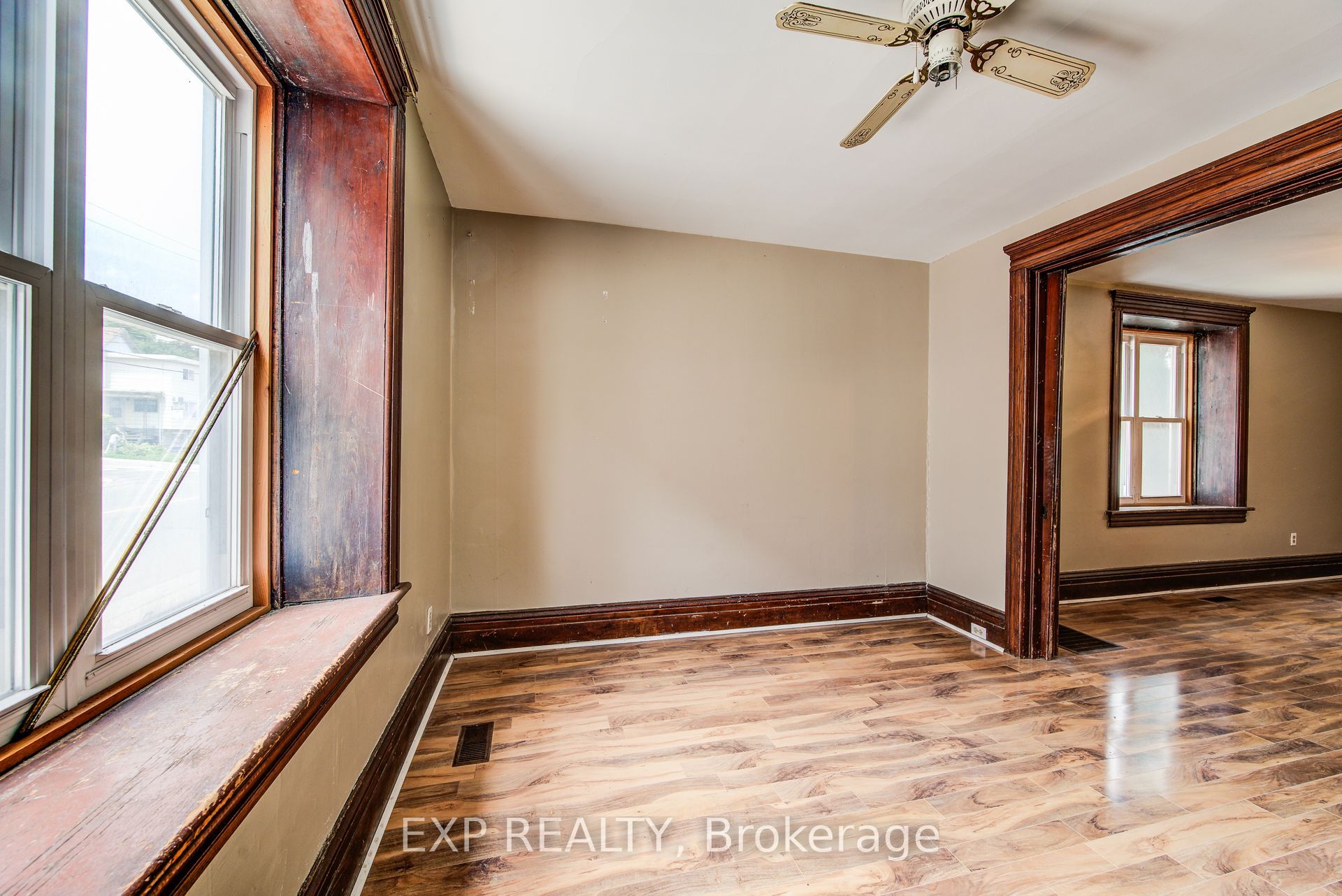 5 George Street S Property Photo 25