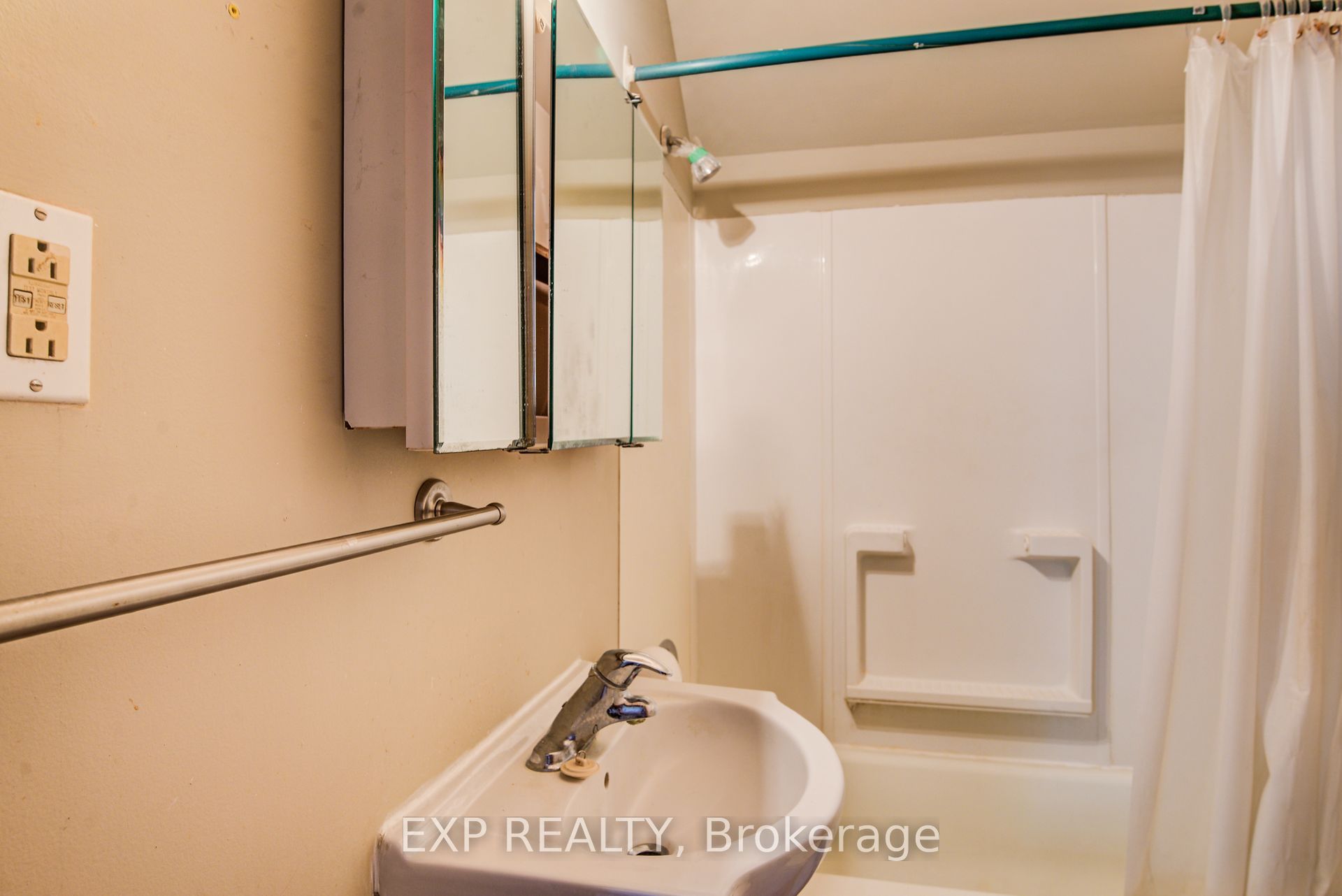 5 George Street S Property Photo 34