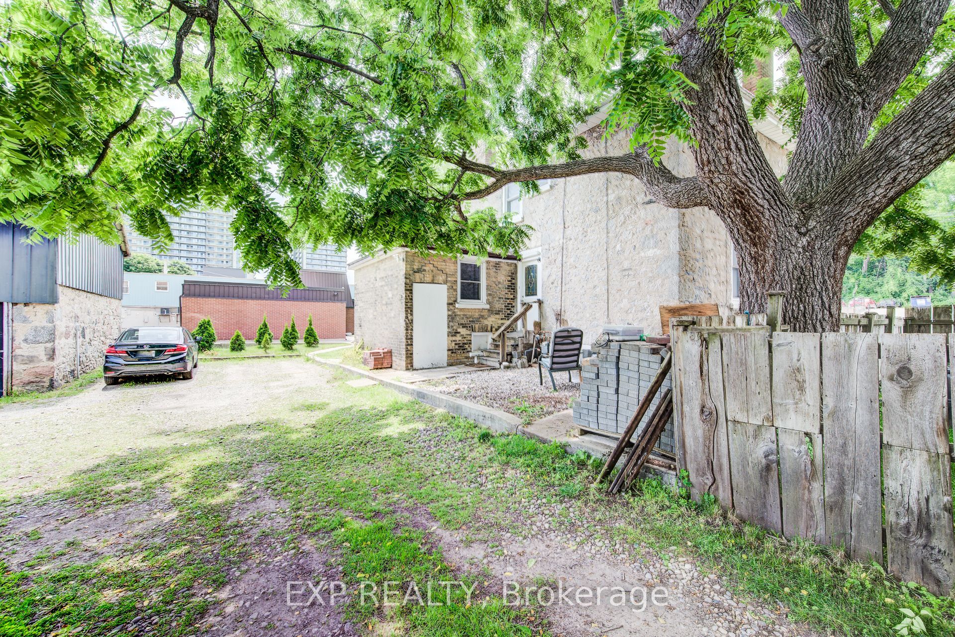5 George Street S Property Photo 39
