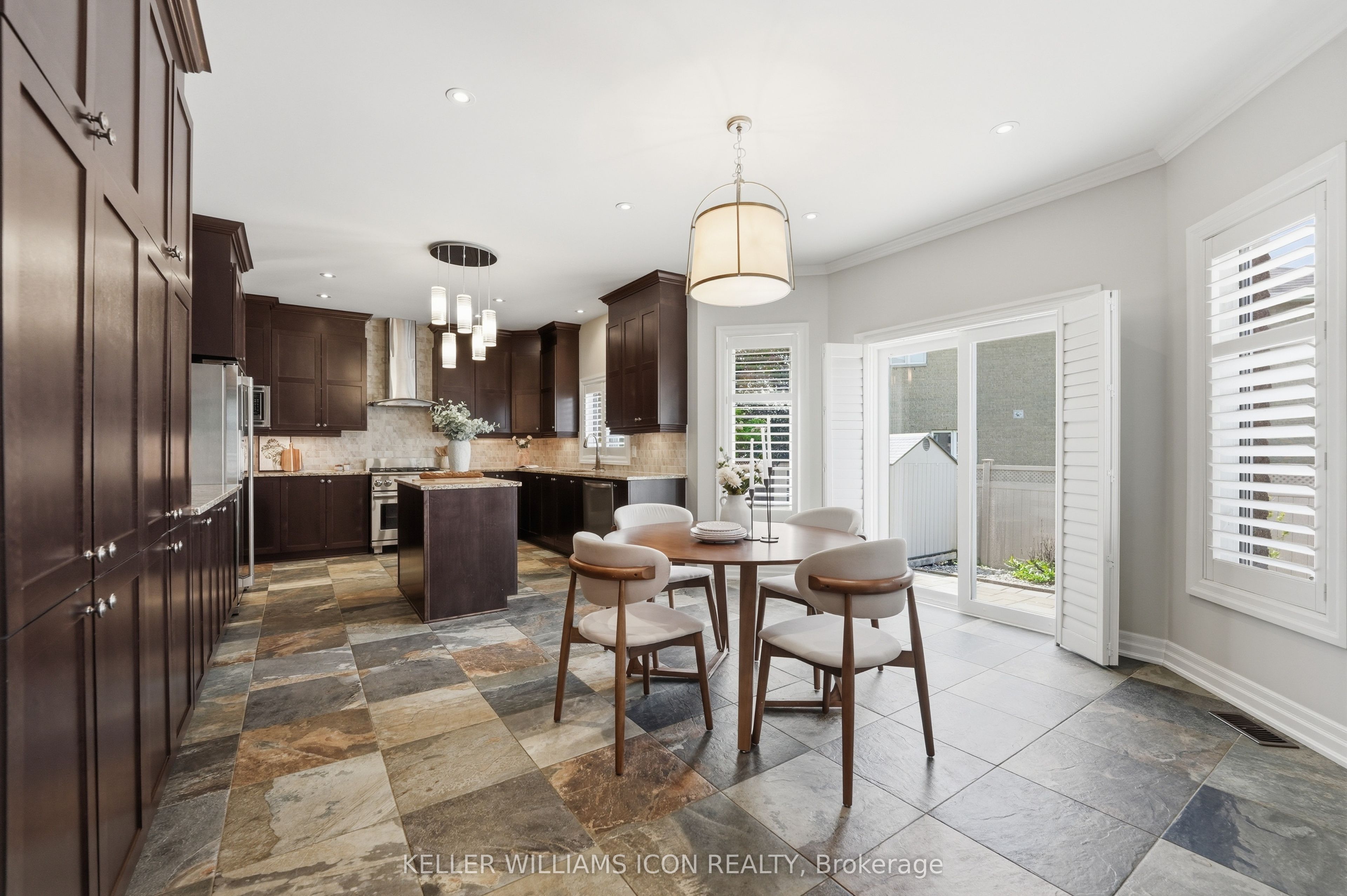 246 Madhu Crescent Property Photo 13