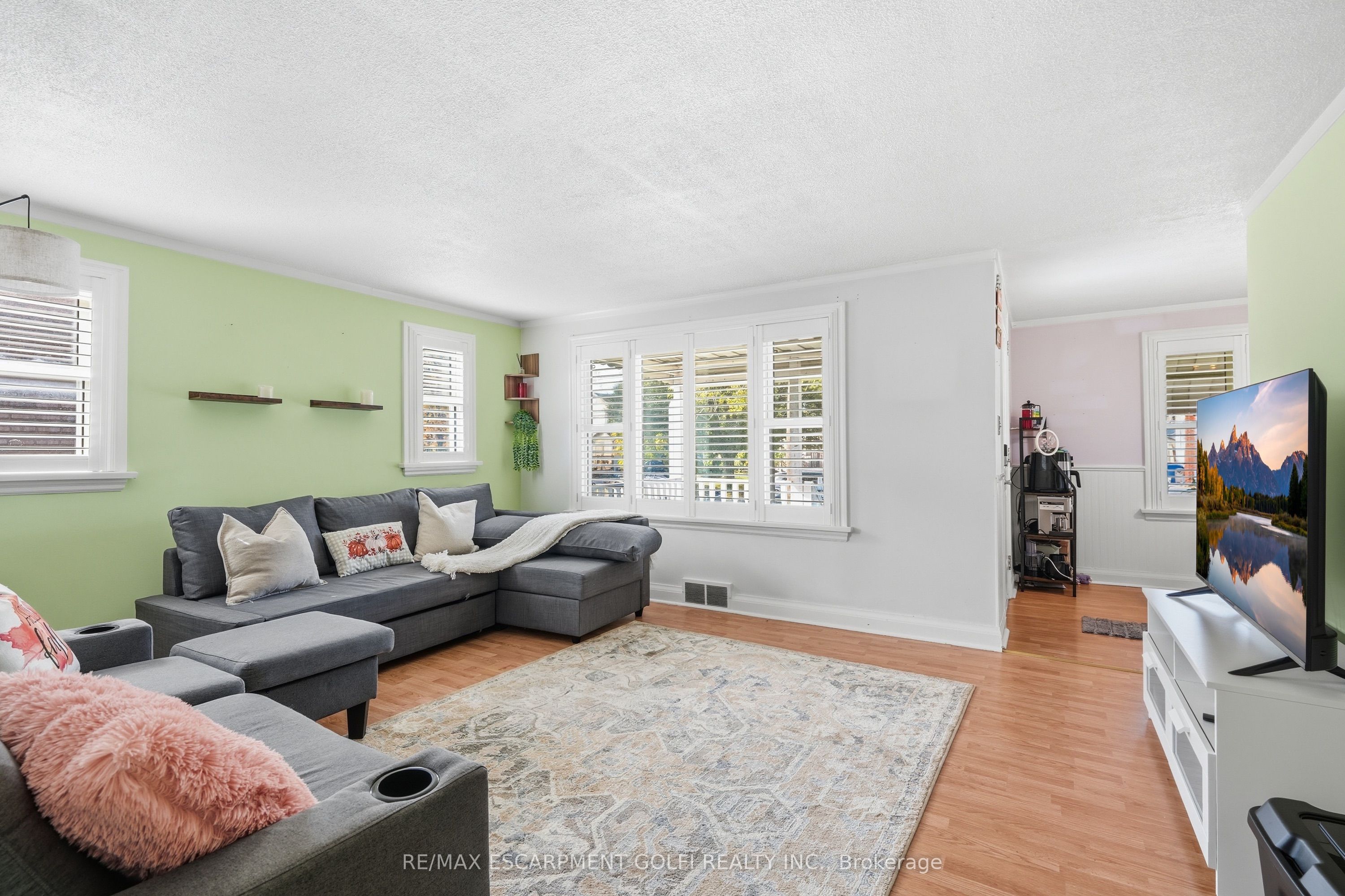 58 Harold Avenue Property Photo 3