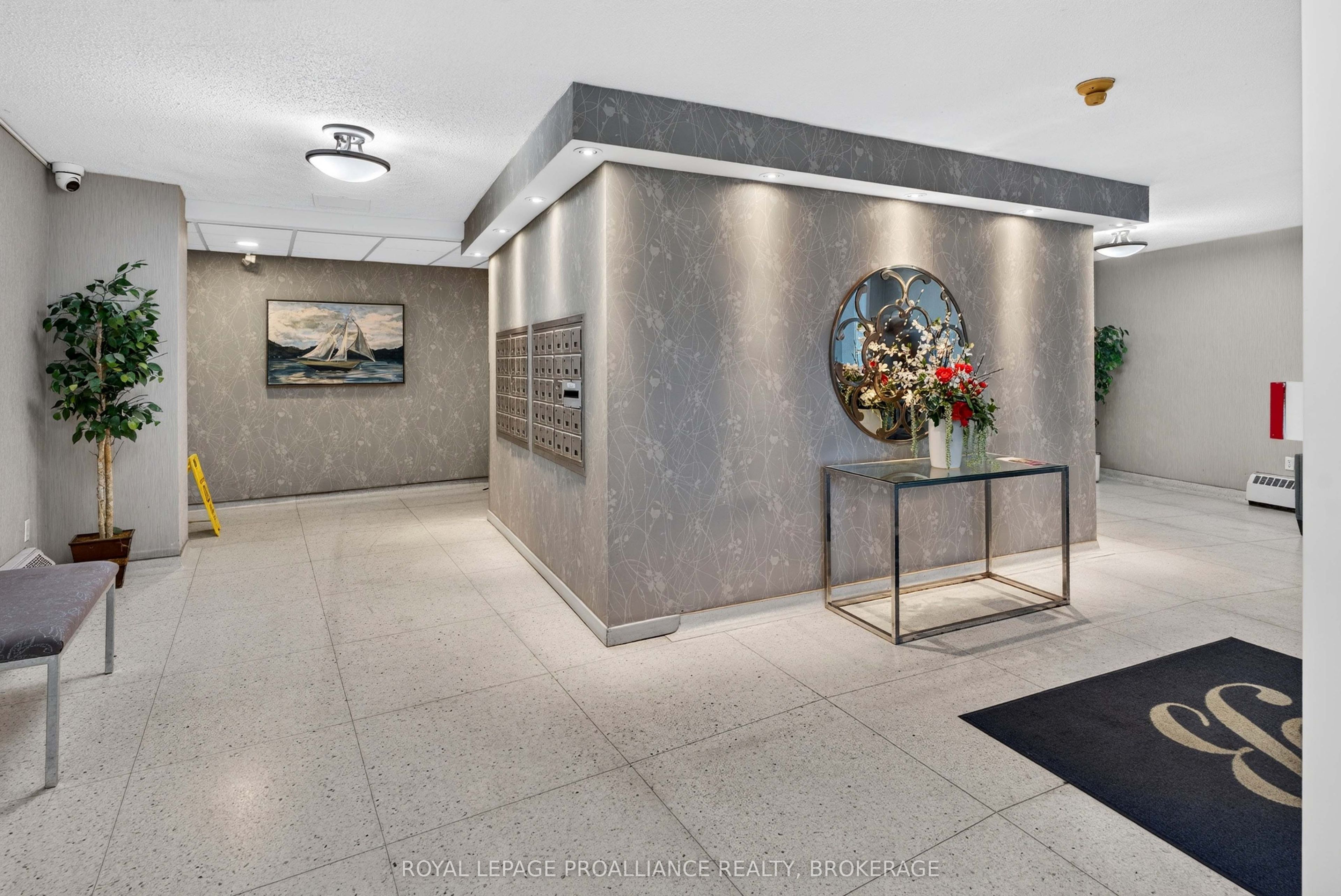 1 Mowat Avenue 403 Property Photo 6