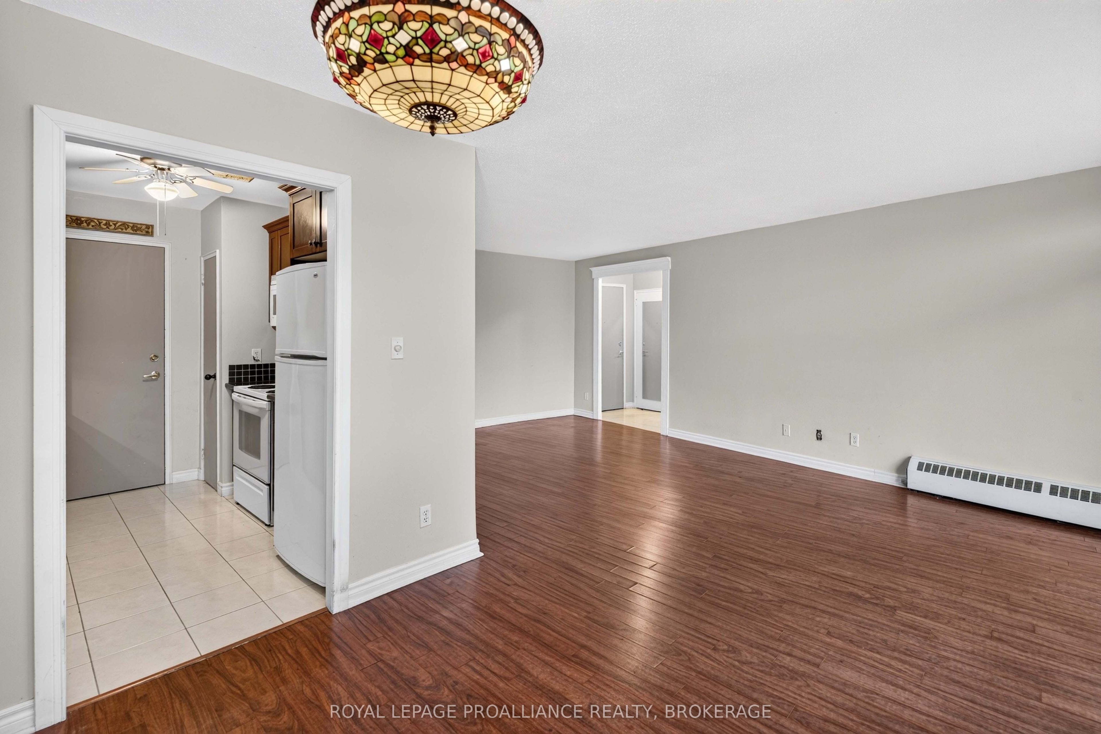 1 Mowat Avenue 403 Property Photo 16
