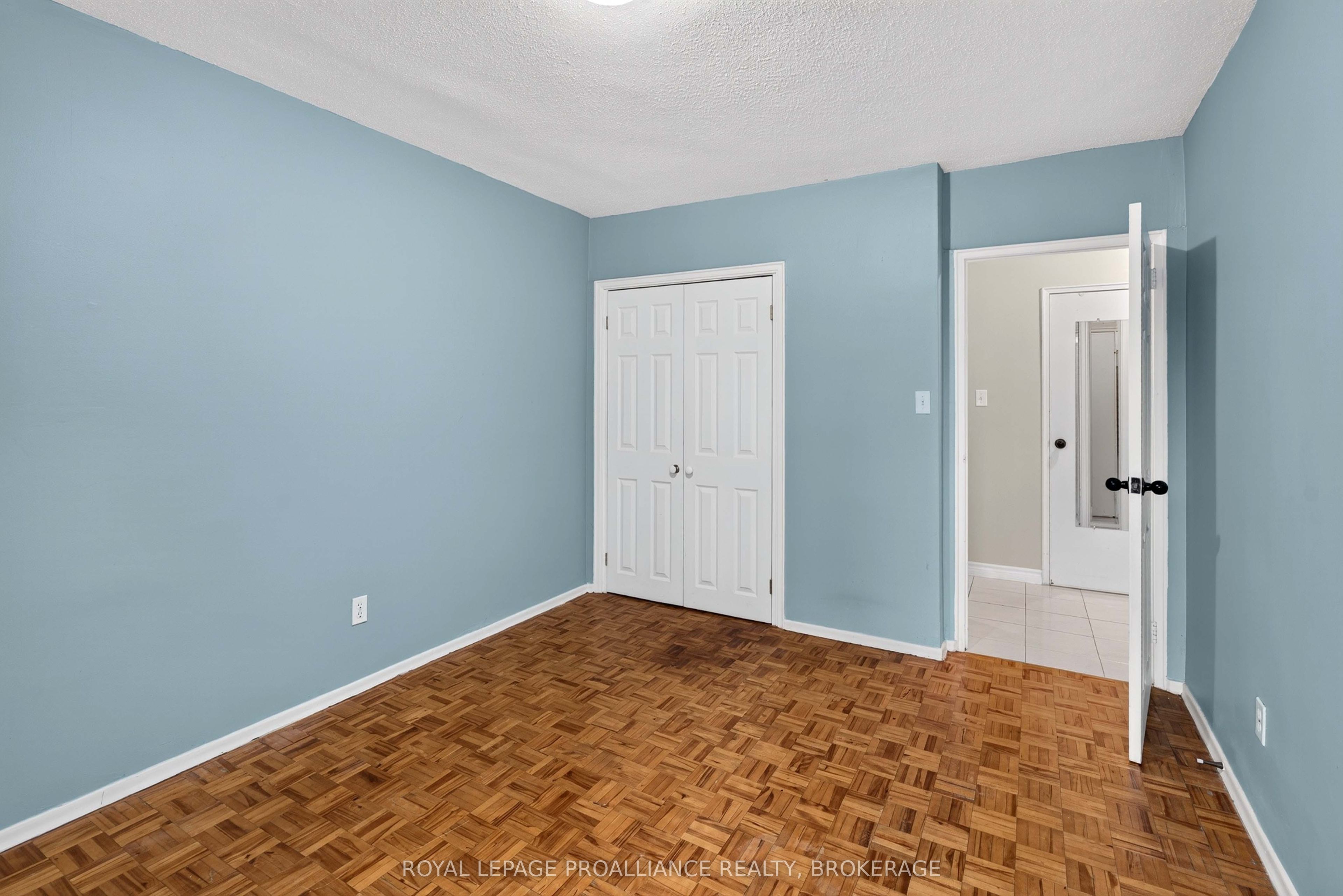 1 Mowat Avenue 403 Property Photo 23
