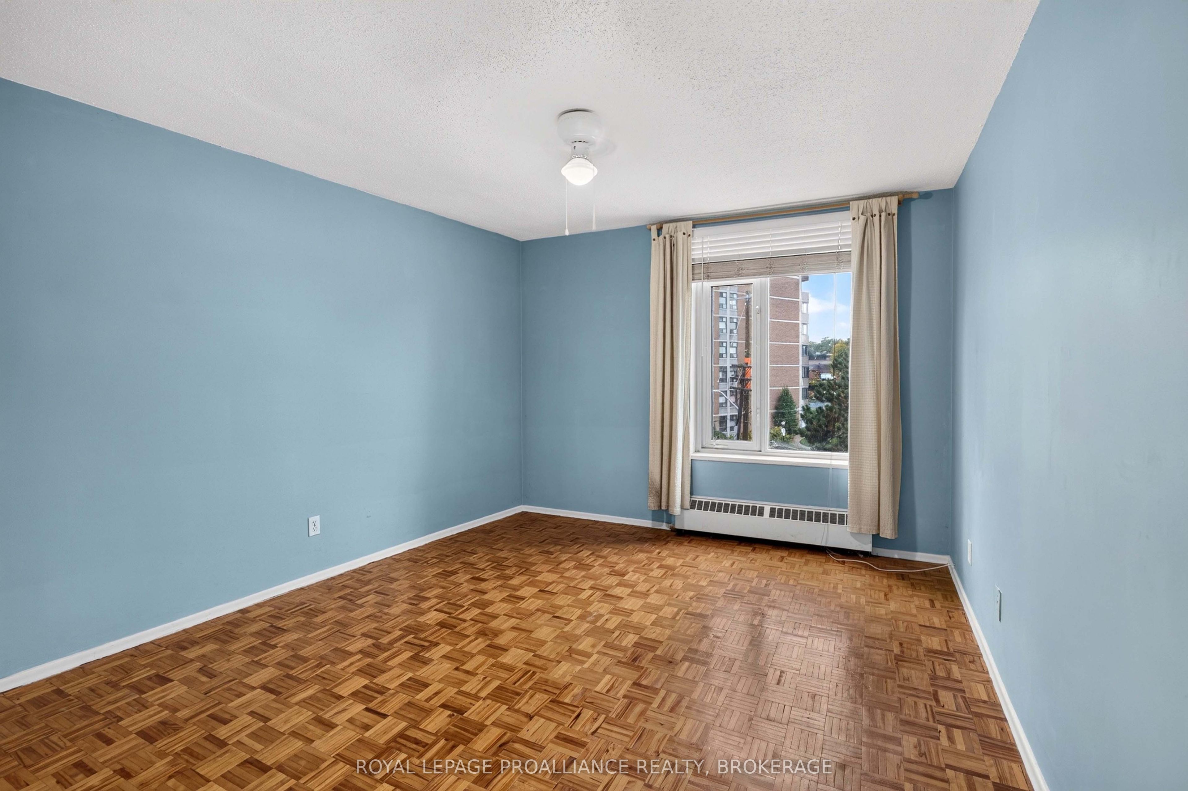 1 Mowat Avenue 403 Property Photo 24