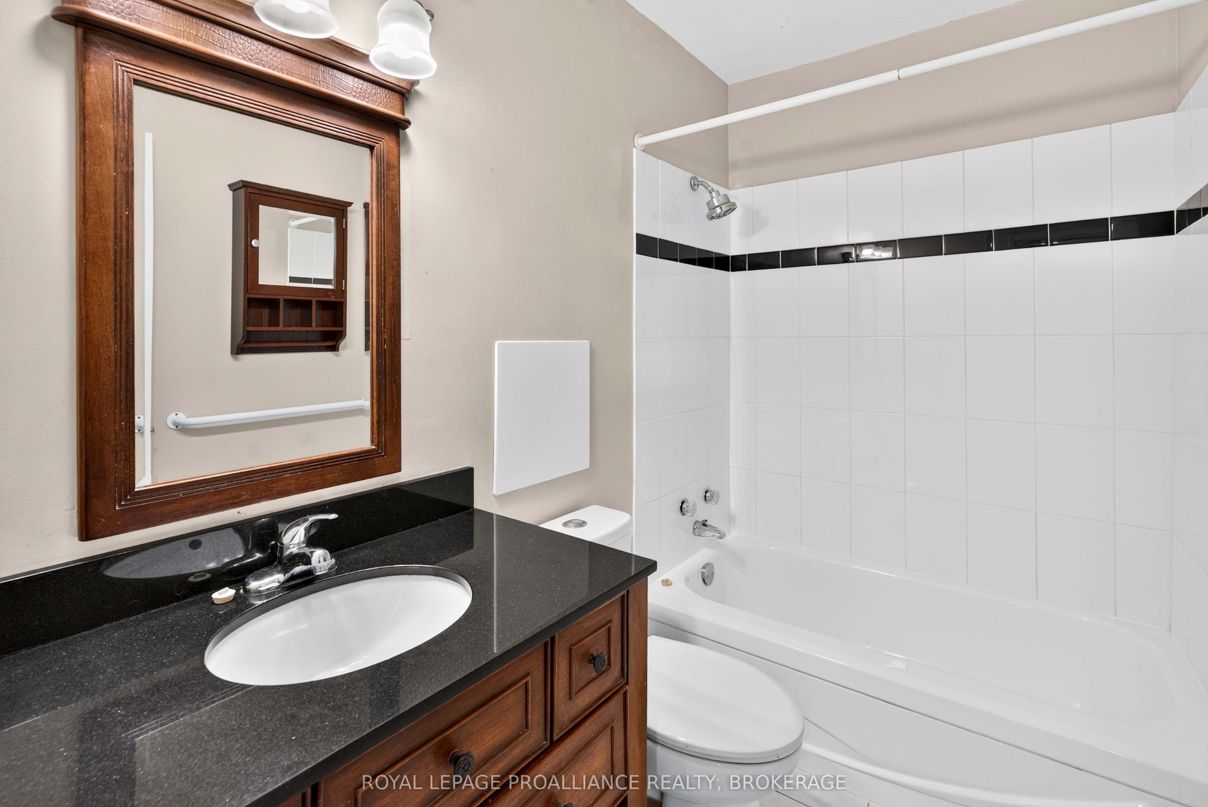 1 Mowat Avenue 403 Property Photo 26