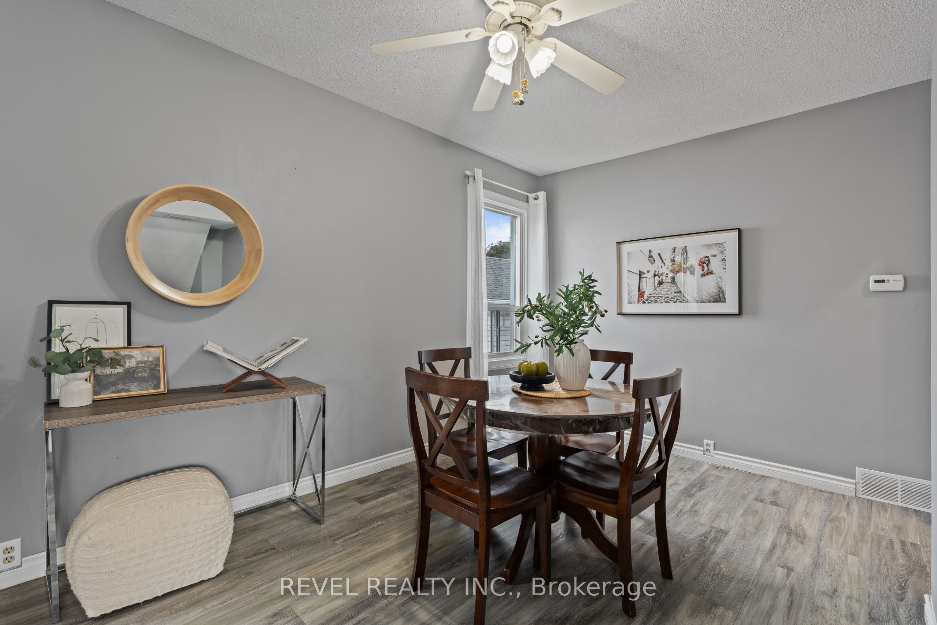 3 1/2 Dundonald Street Property Photo 10