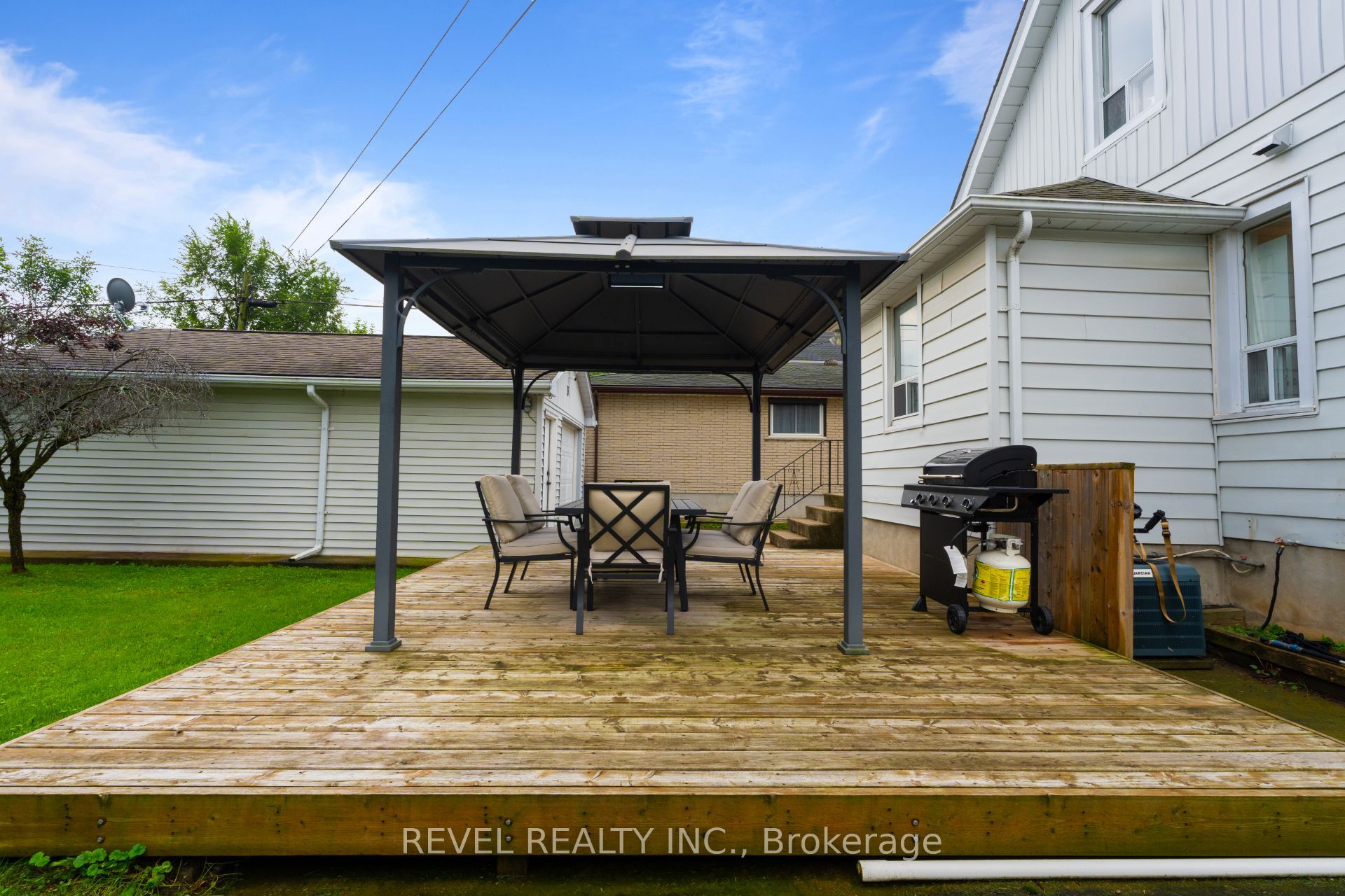 3 1/2 Dundonald Street Property Photo 34
