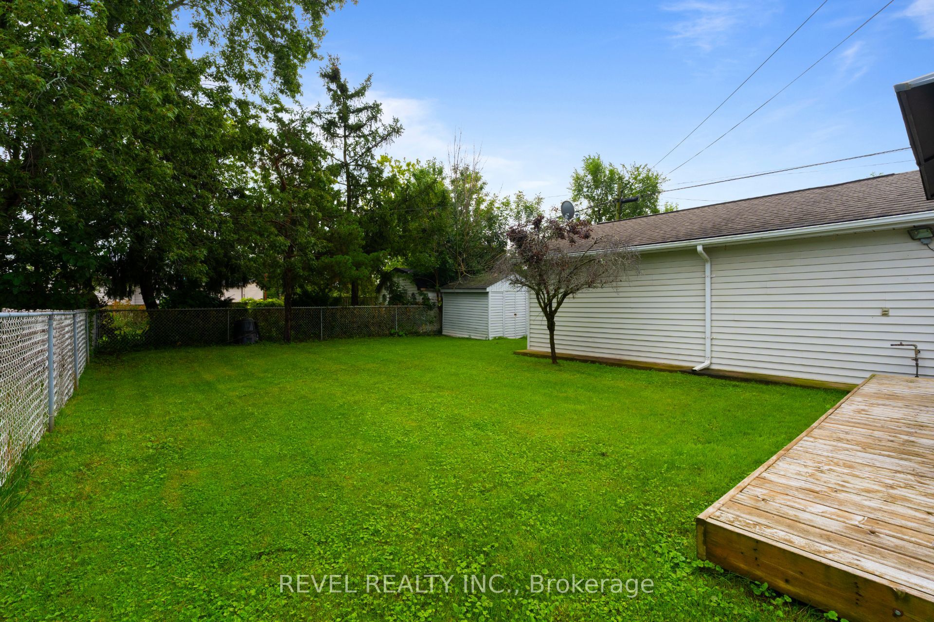3 1/2 Dundonald Street Property Photo 35
