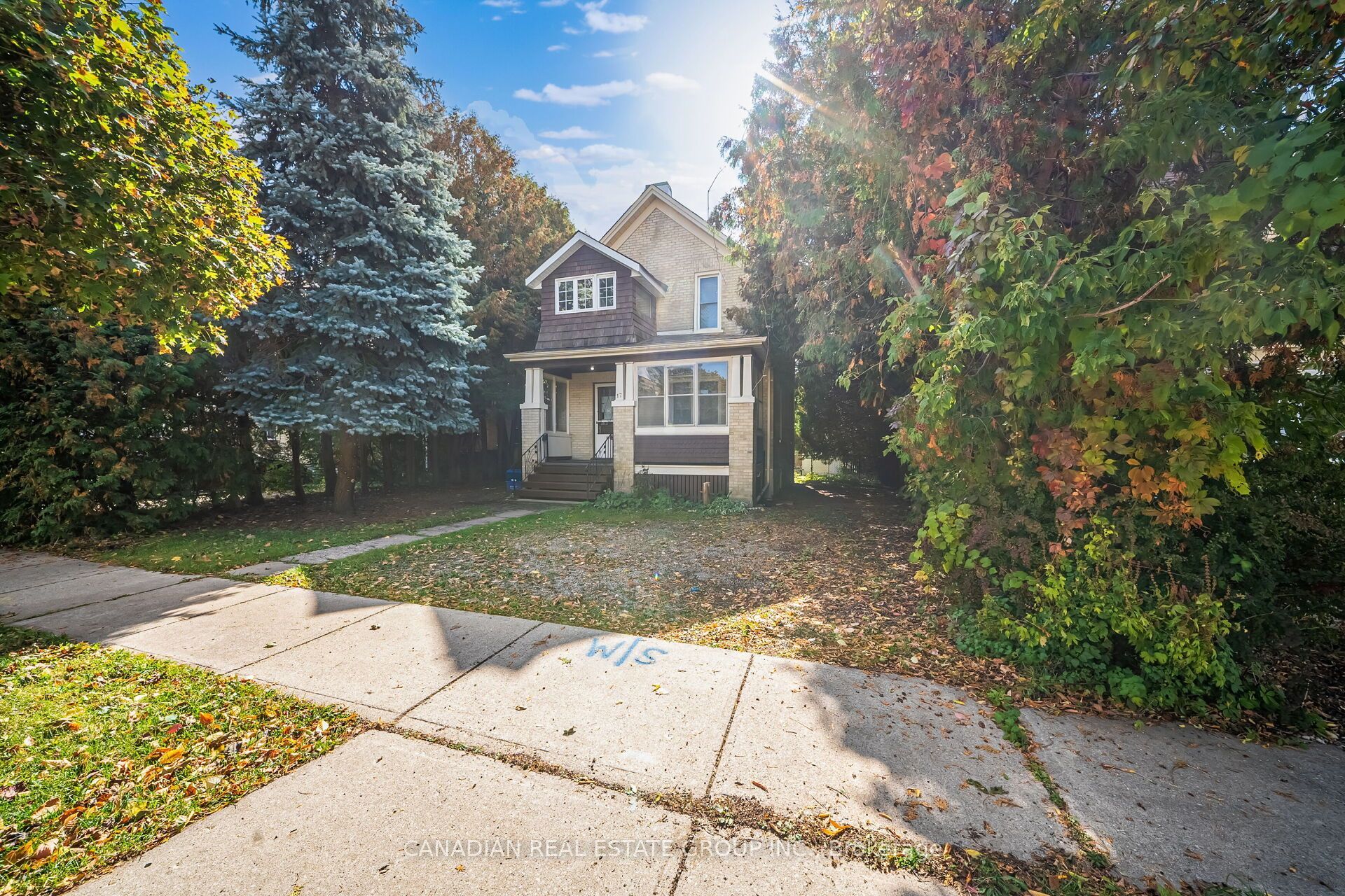 17 Oak Street Property Photo 2