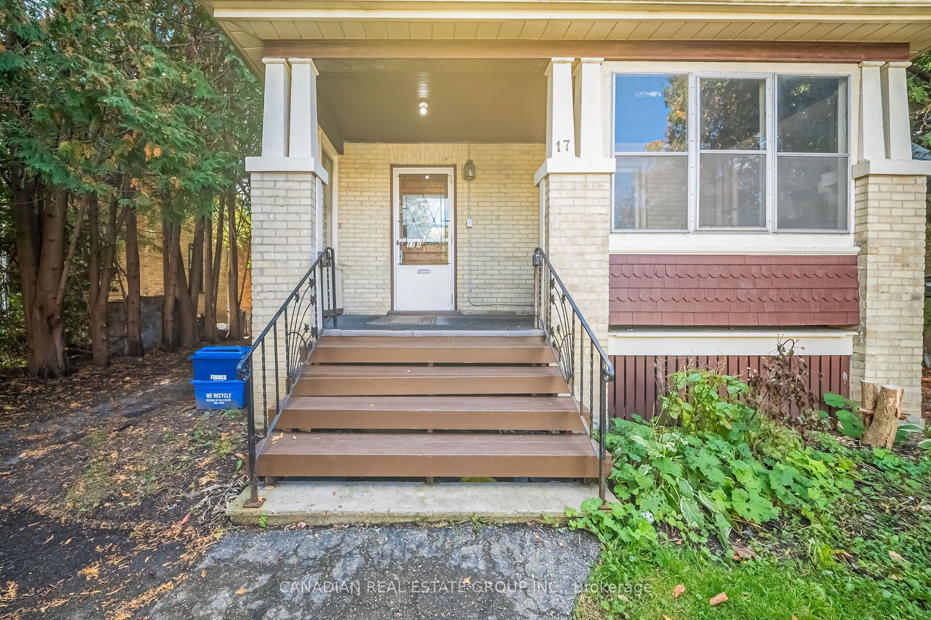 17 Oak Street Property Photo 3