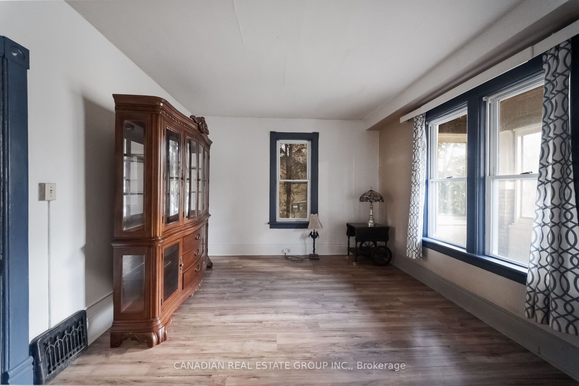 17 Oak Street Property Photo 7