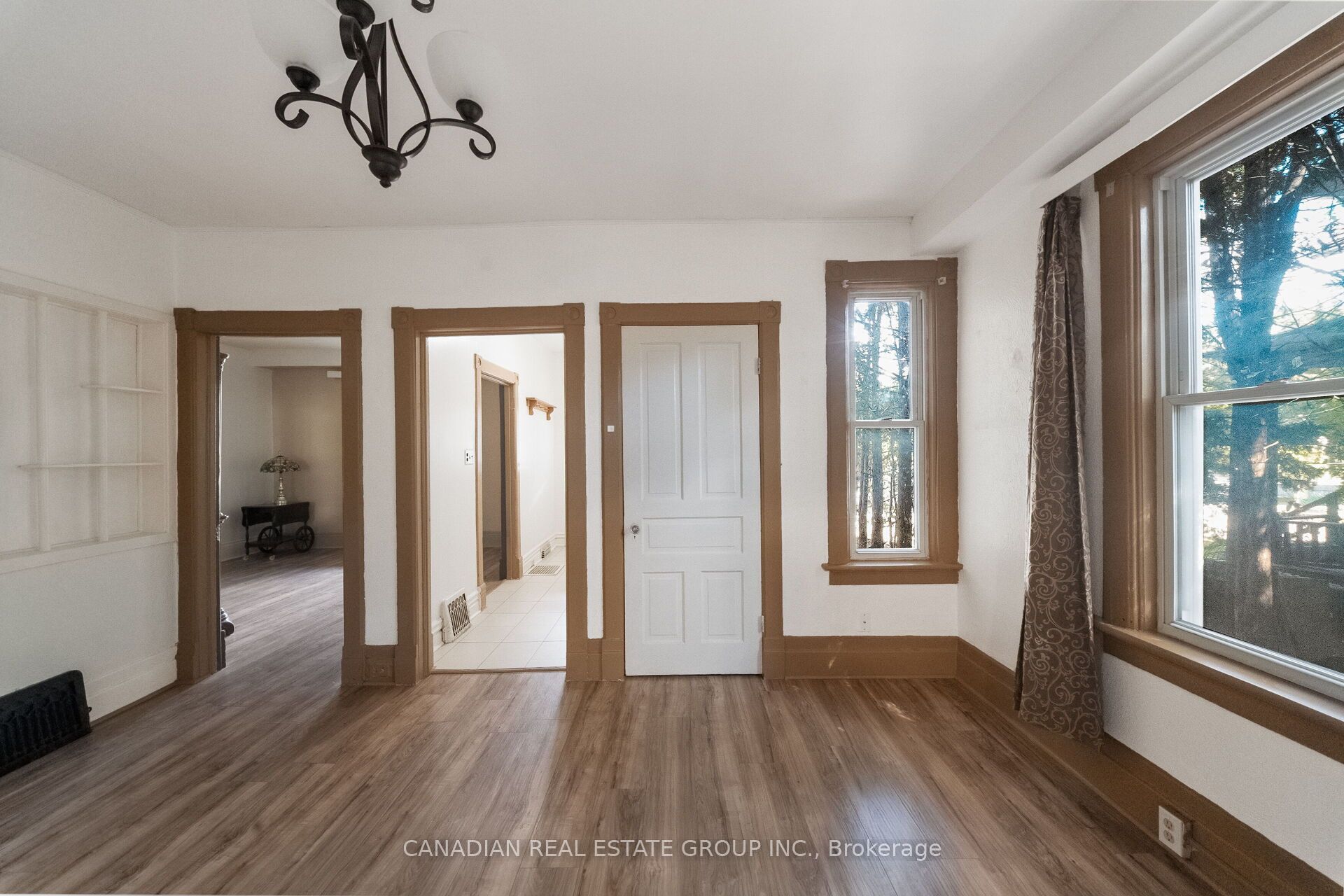17 Oak Street Property Photo 10