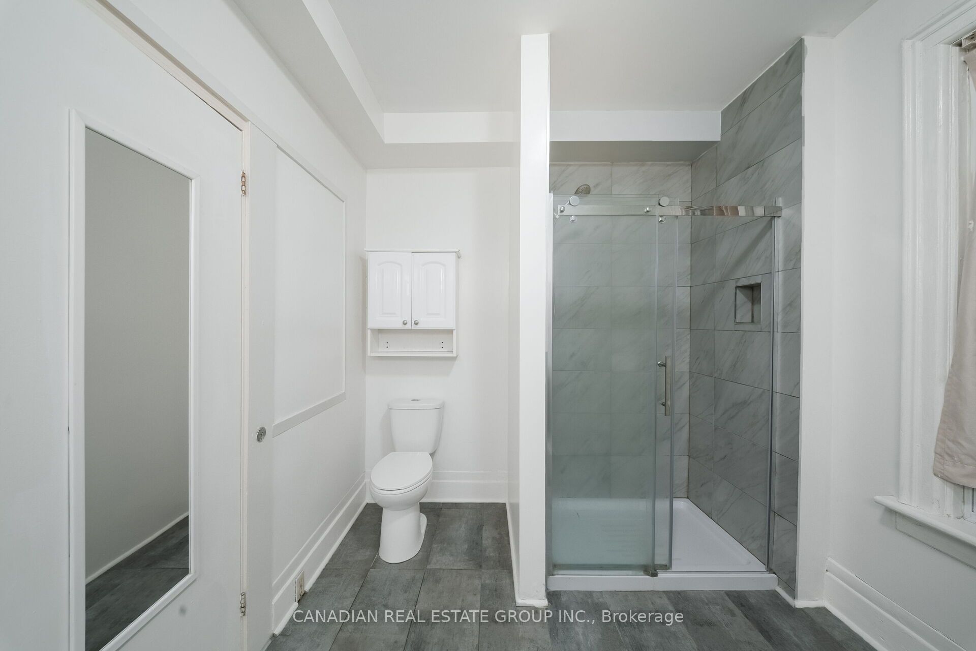 17 Oak Street Property Photo 16