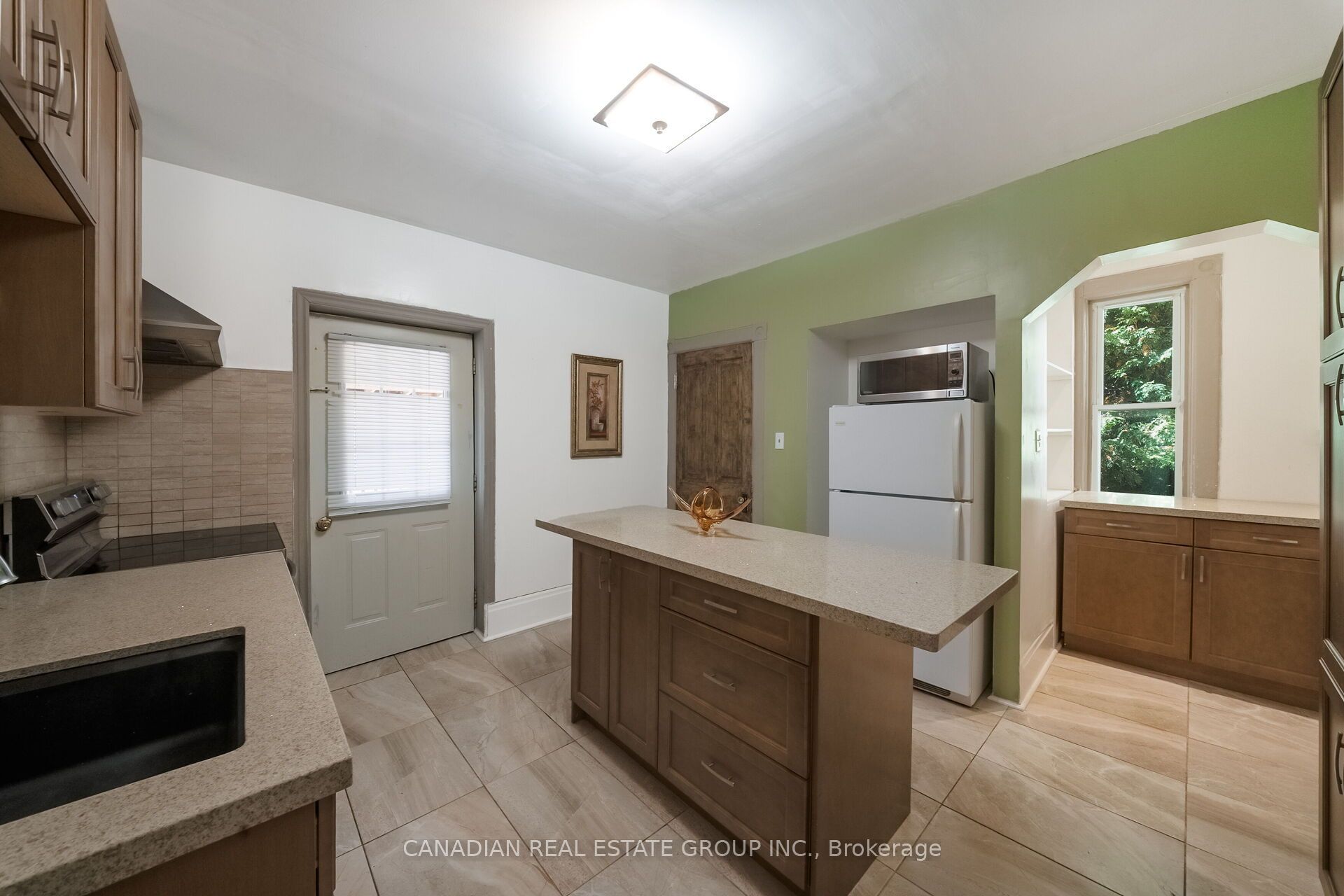 17 Oak Street Property Photo 20