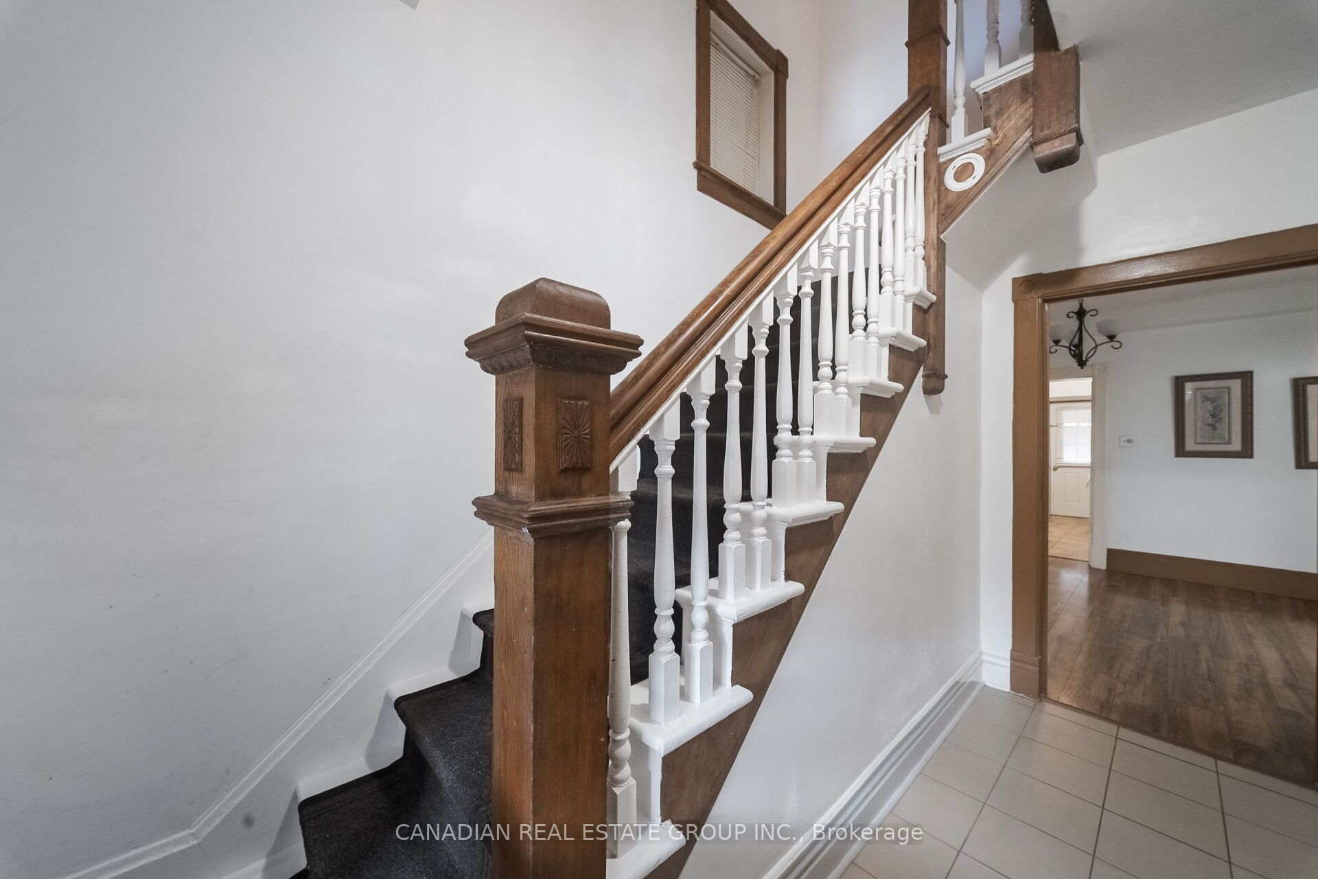 17 Oak Street Property Photo 23