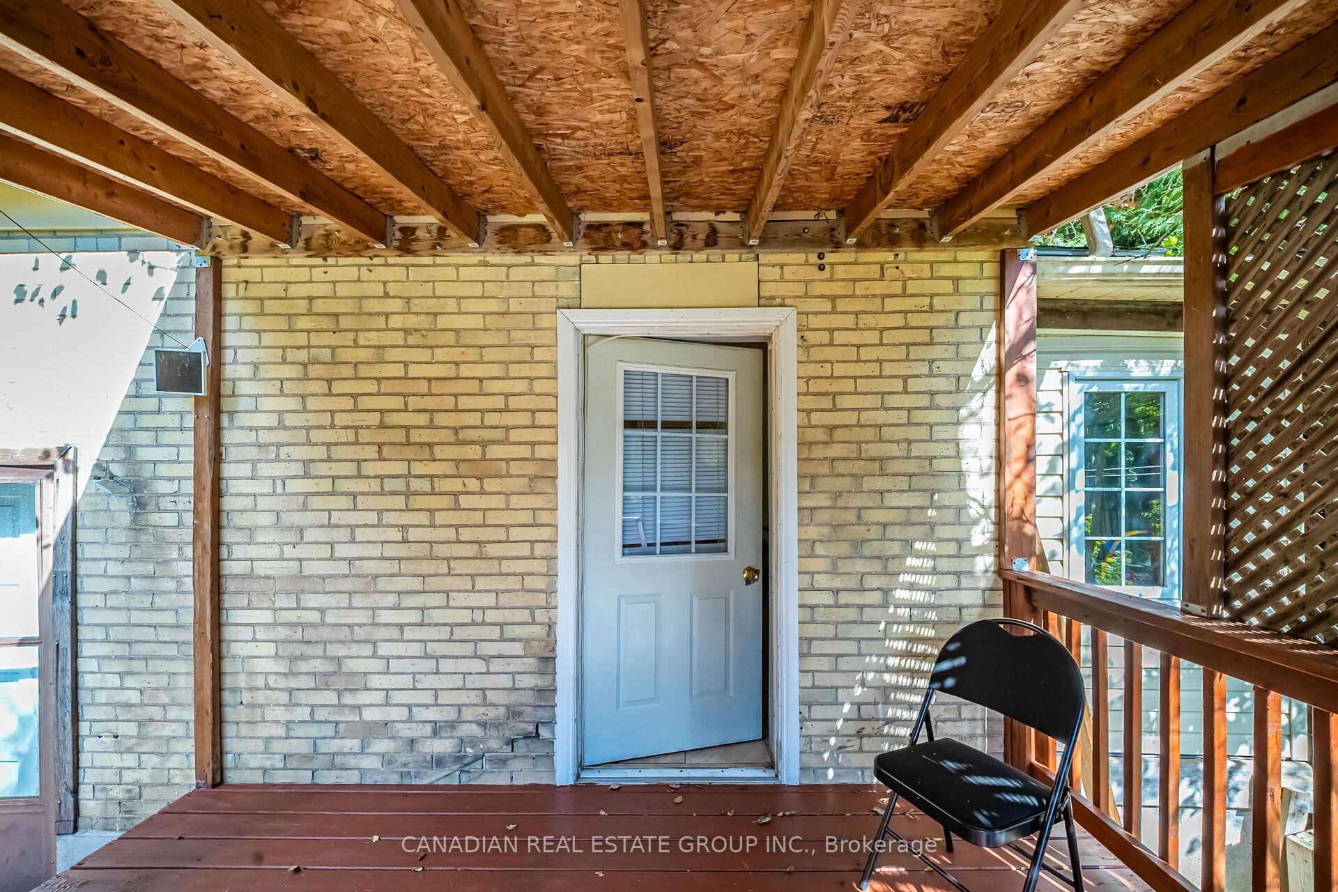 17 Oak Street Property Photo 39