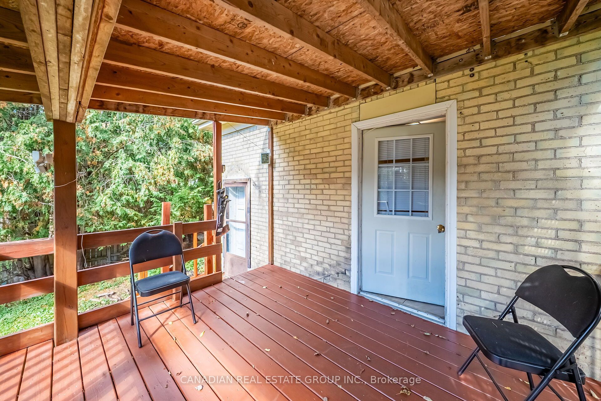 17 Oak Street Property Photo 41