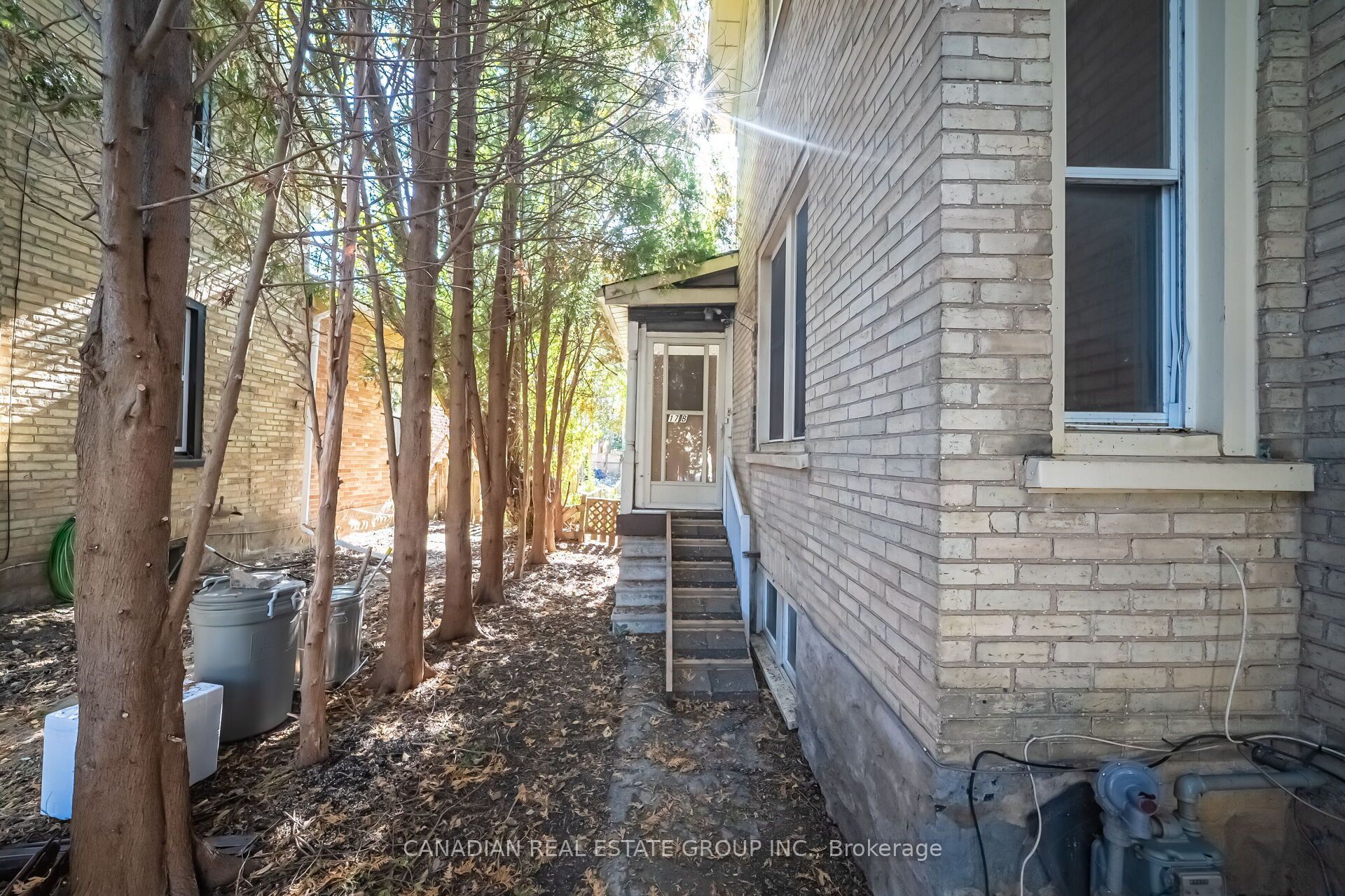 17 Oak Street Property Photo 48