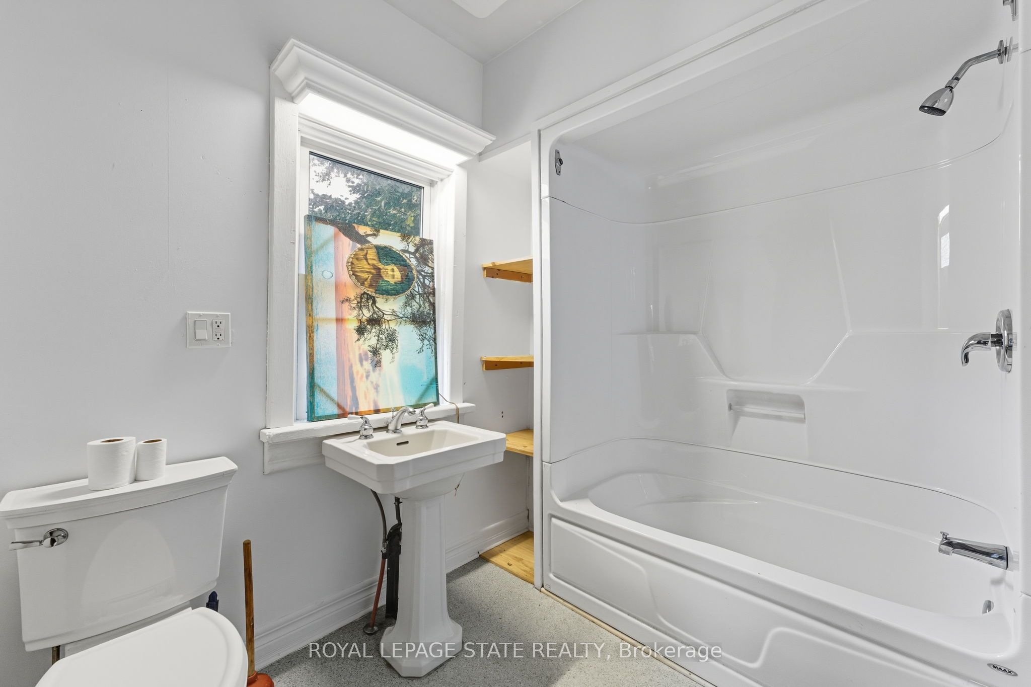 8 Tasker Street Property Photo 13