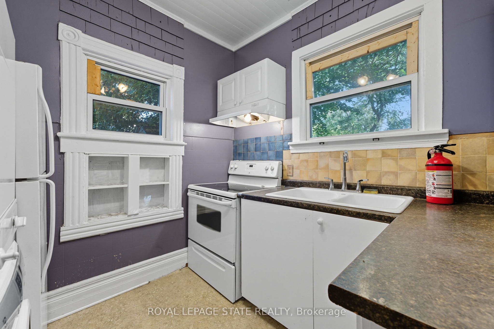 8 Tasker Street Property Photo 21