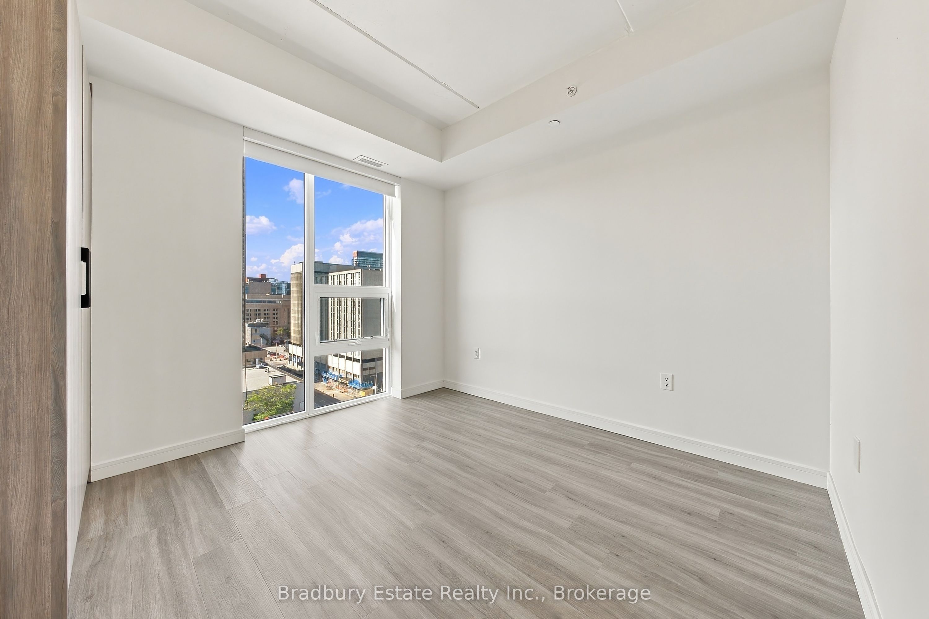49 Walnut Street S 1205 Property Photo 16