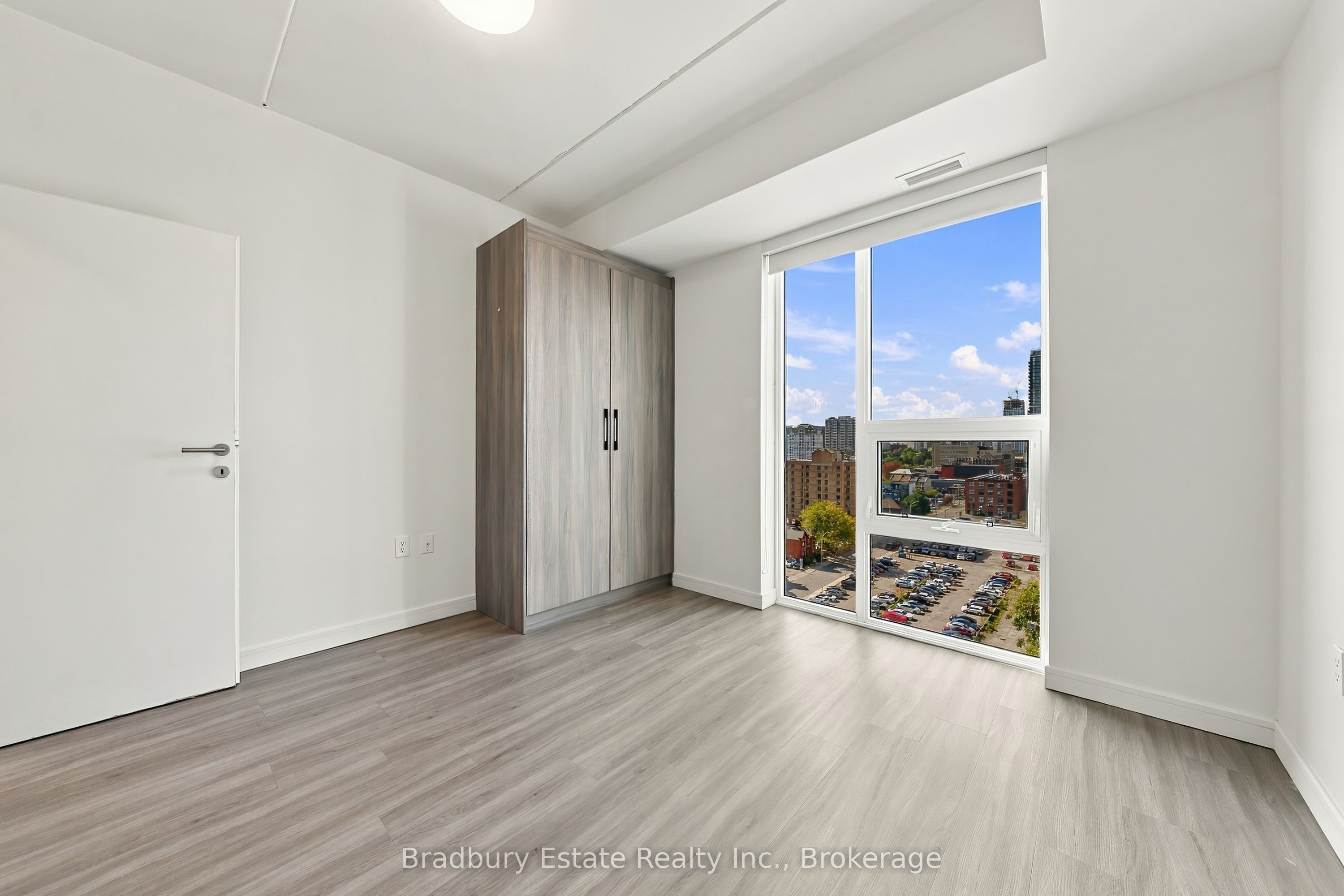 49 Walnut Street S 1205 Property Photo 17