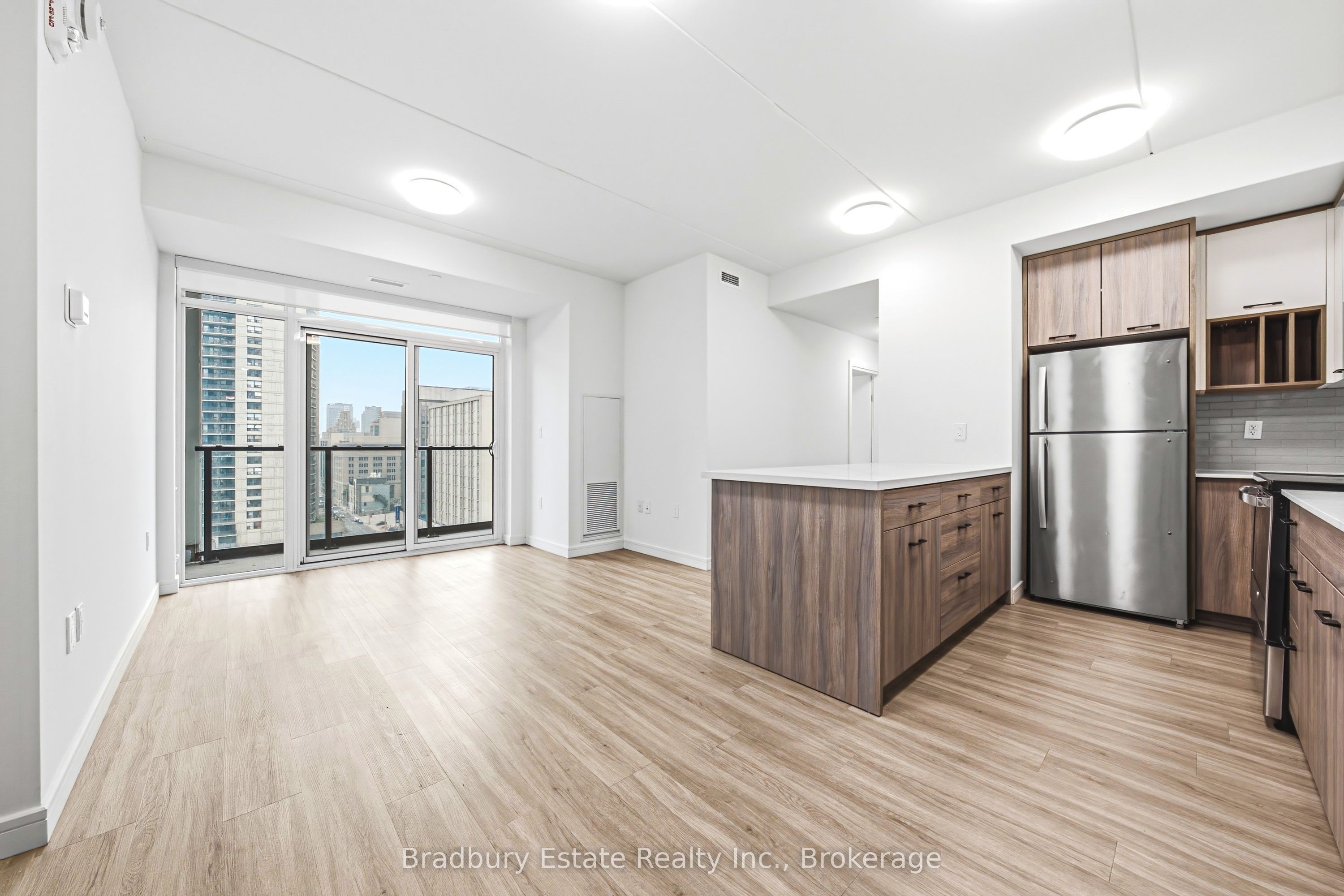 49 Walnut Street S 1208 Property Photo 4