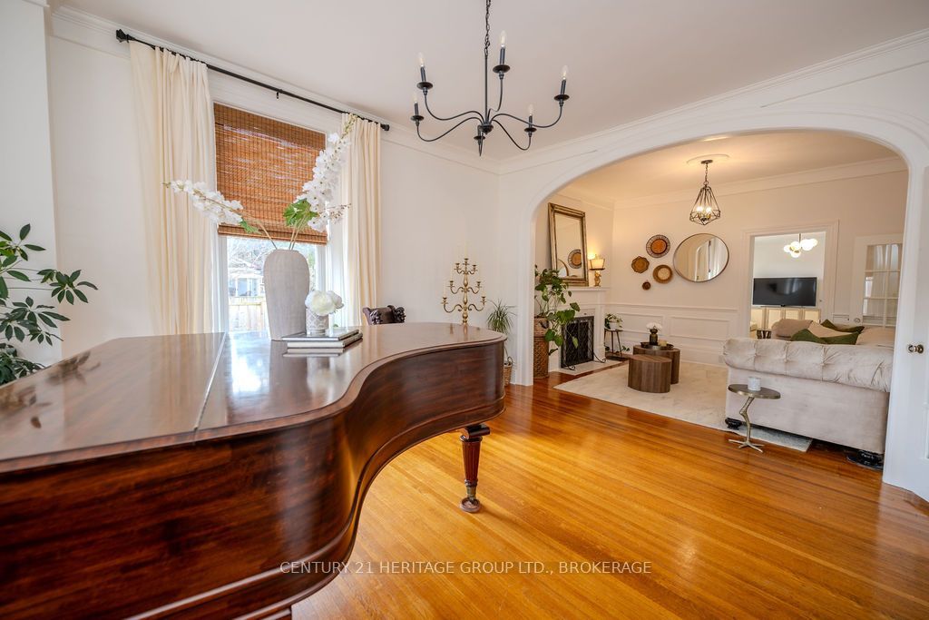 201 Bridge Street W Property Photo 6