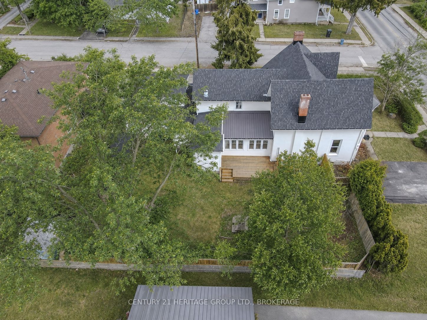201 Bridge Street W Property Photo 46