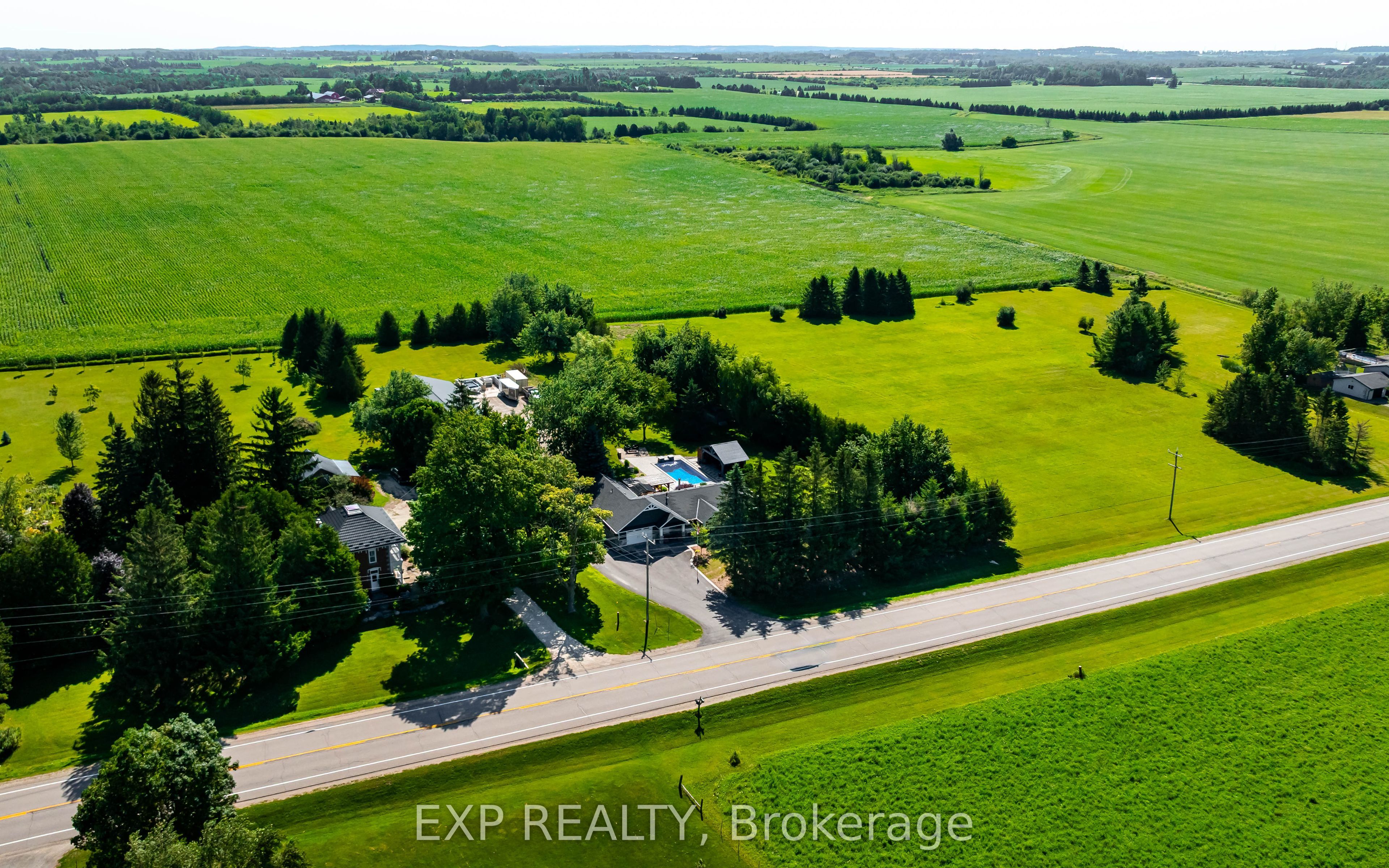 394175 County Rd 12 Property Photo 1