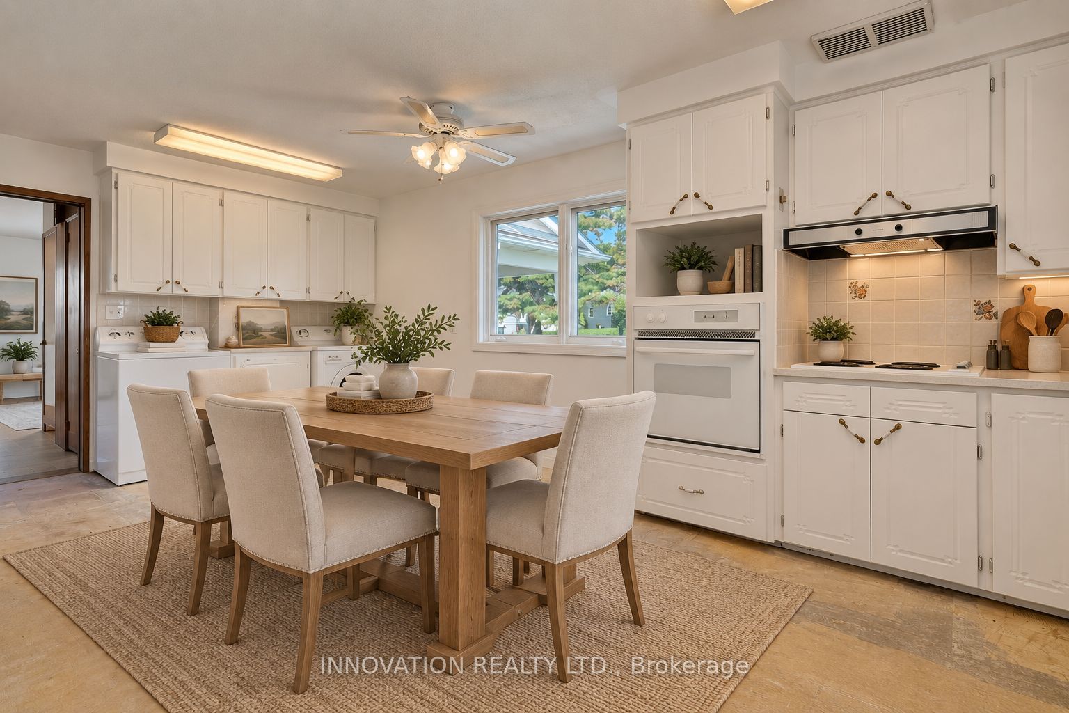 456 Gladstone Street Property Photo 14