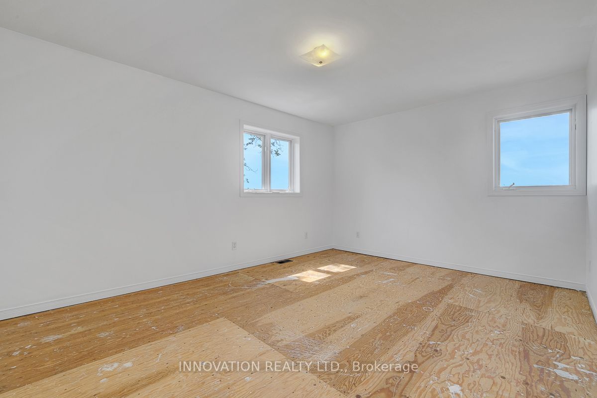 456 Gladstone Street Property Photo 22
