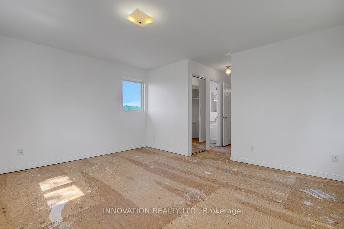 456 Gladstone Street Property Photo 24