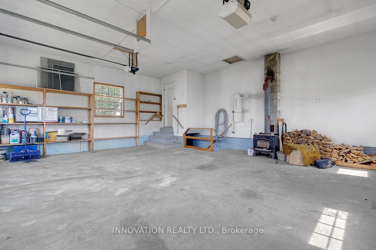456 Gladstone Street Property Photo 41