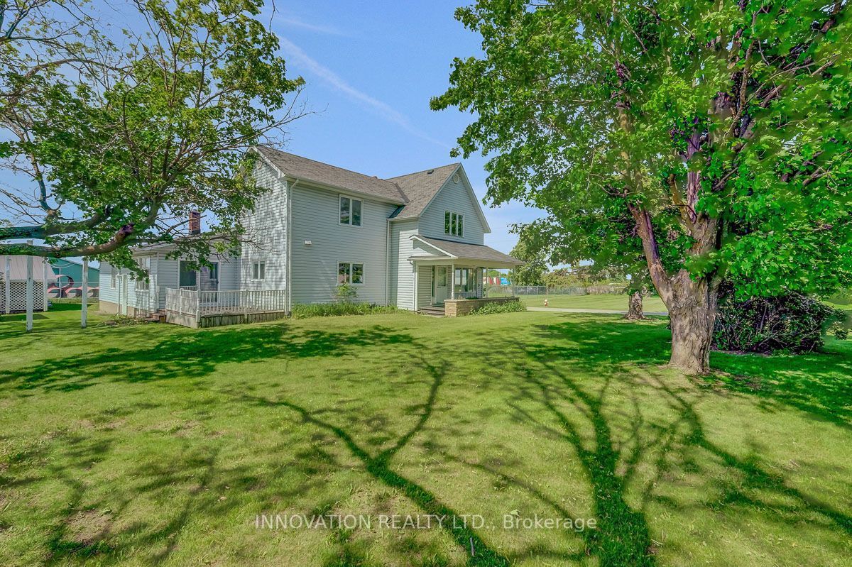 456 Gladstone Street Property Photo 45